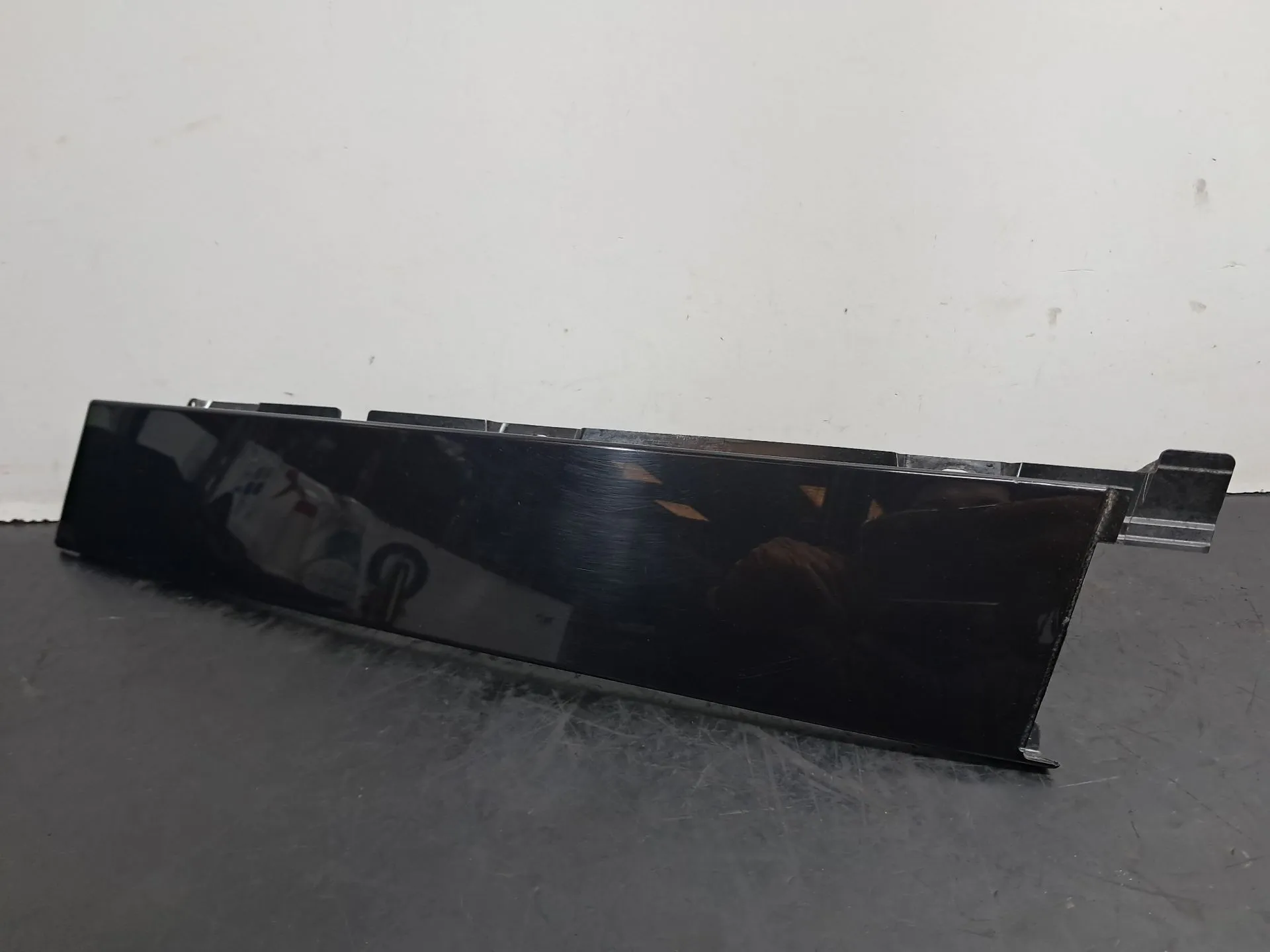 Moldura puerta delantera derecha FORD Focus III Imagem-1