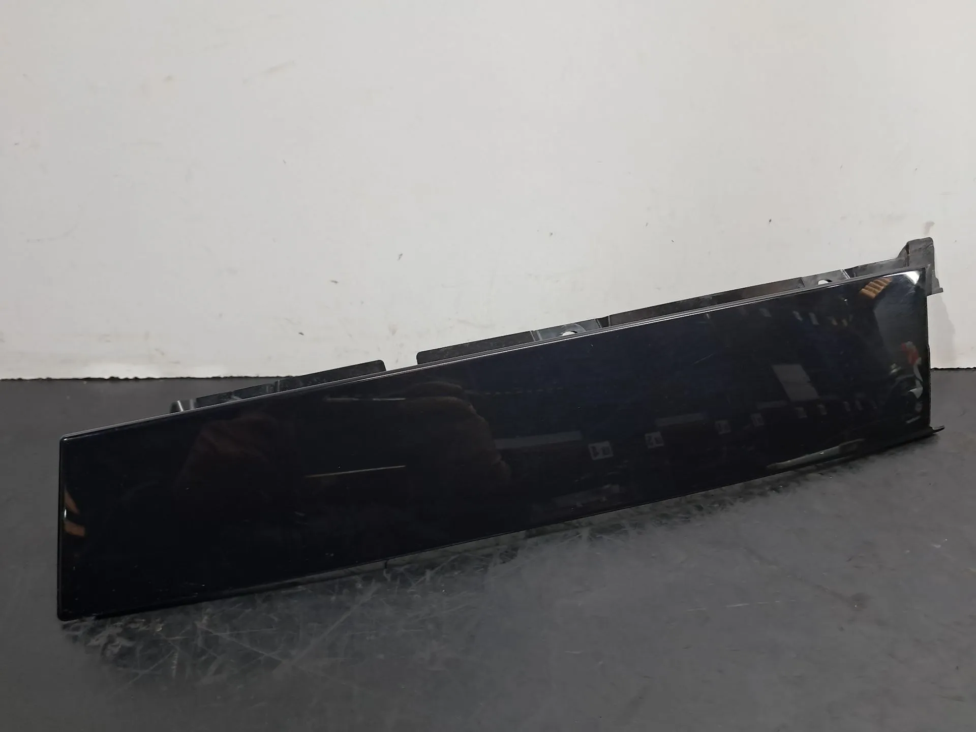 Moldura puerta delantera derecha FORD Focus III