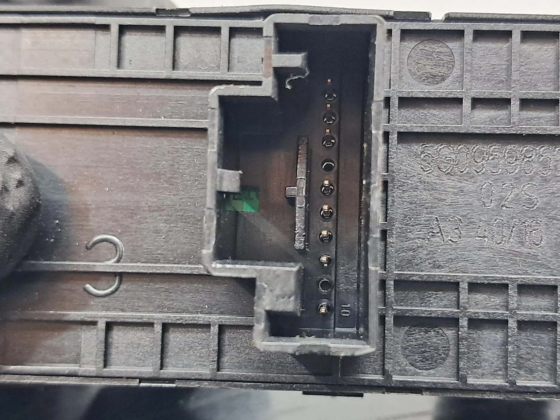 Commande Lève-Vitre Avant Gauche VW Tiguan - Neuf - Référence NTY EWS-VW-001
