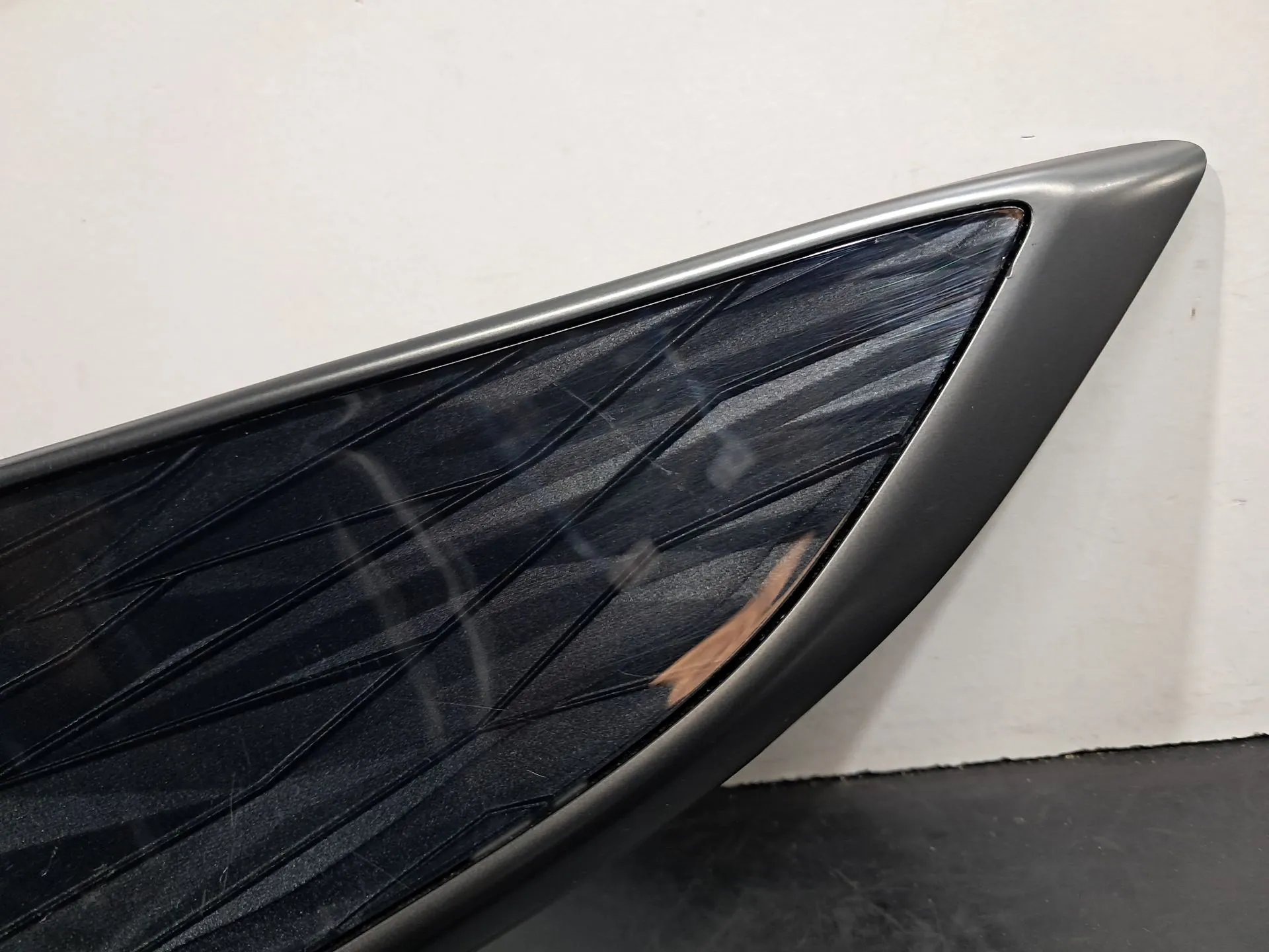 Friso da porta frente direita LEXUS NX II (_A2_, _H2_) Imagem-3