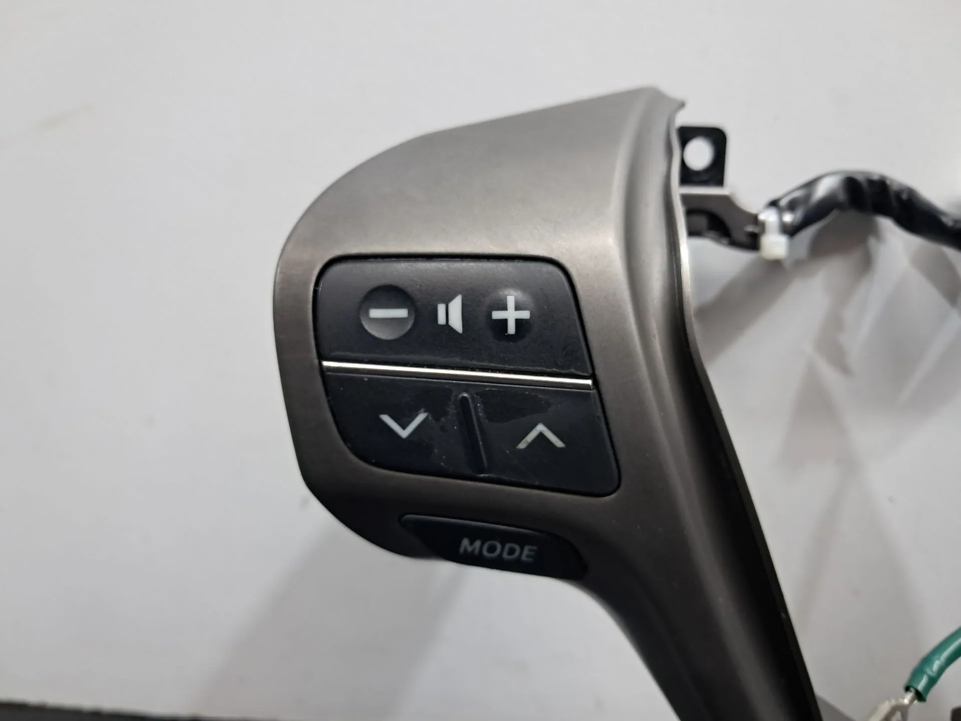 Steering wheel controls TOYOTA Verso (_R2_) Imagem-2