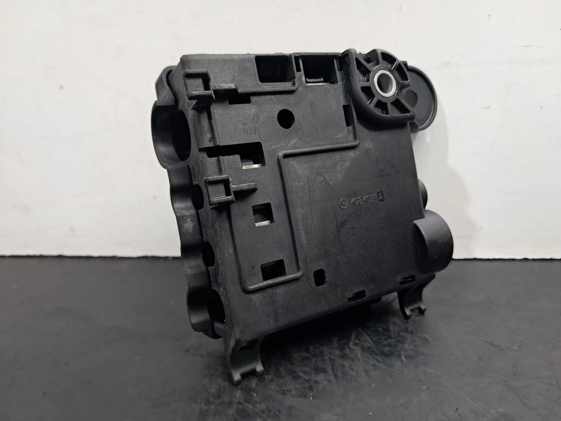 Caixa fusíveis da bateria AUDI A4 Allroad (8KH, B8) Imagem-2