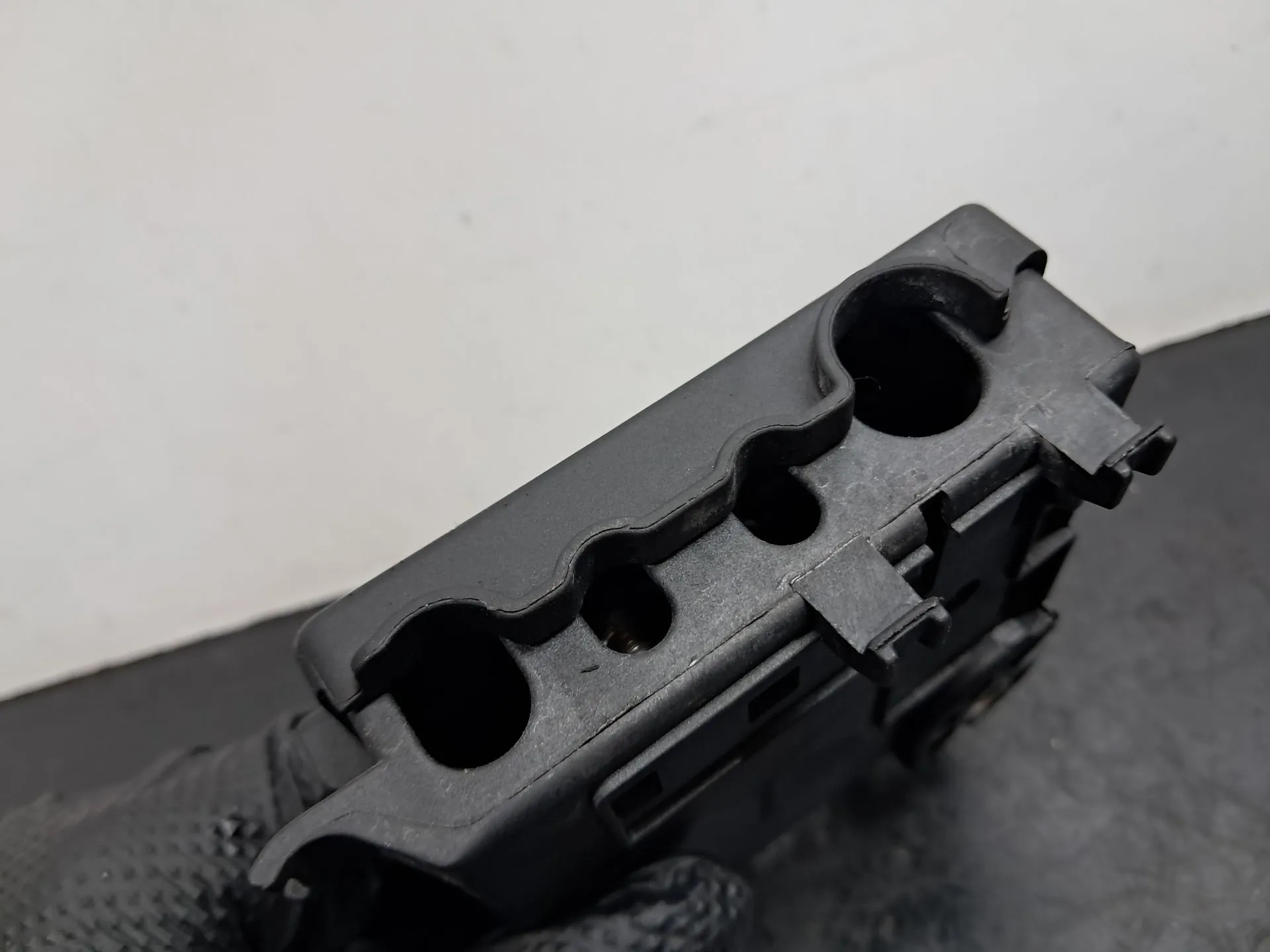 Caixa fusíveis da bateria AUDI A4 Allroad (8KH, B8) Imagem-3