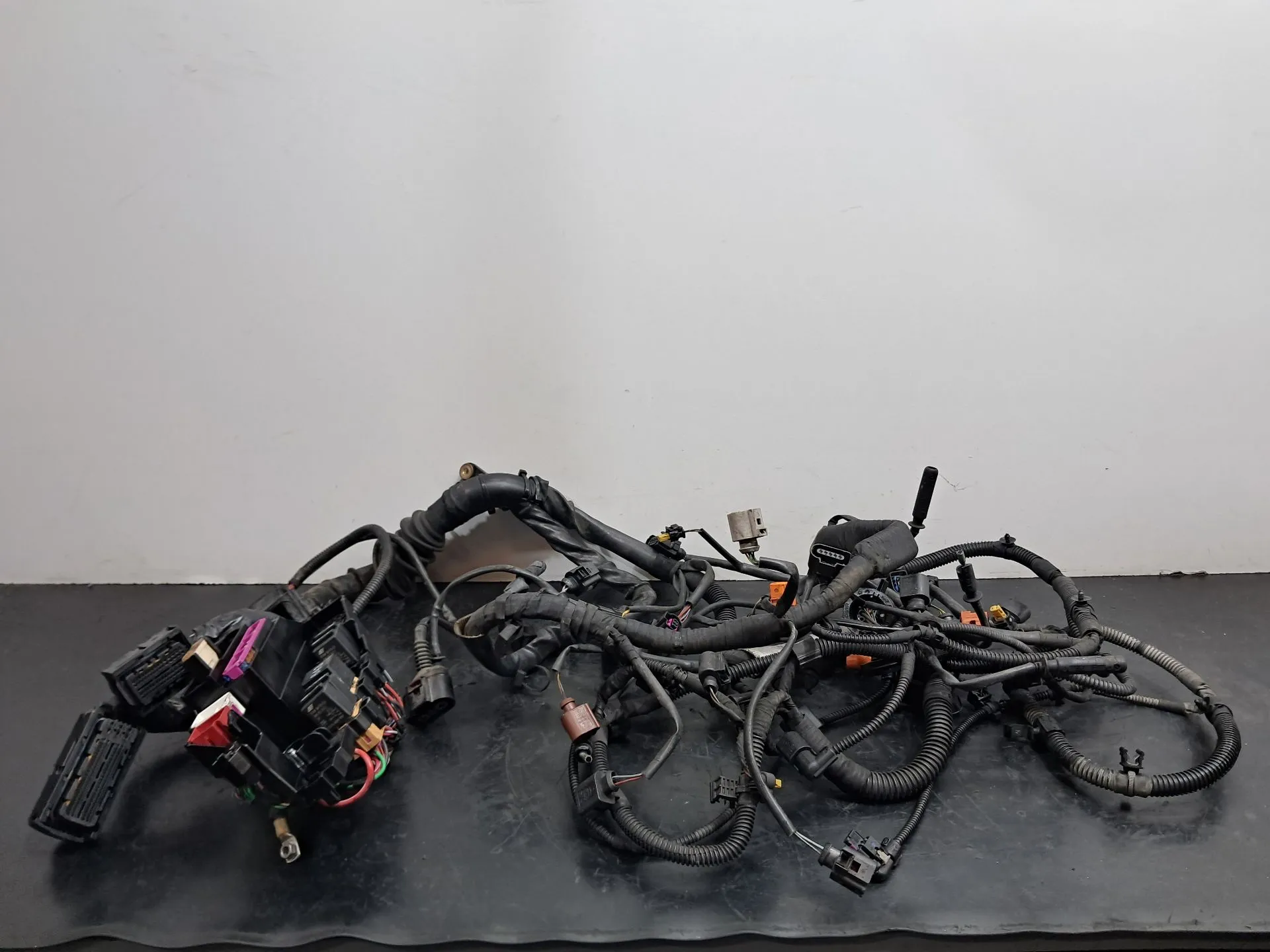 Engine electrical installation / engine wiring AUDI A4 Allroad (8KH, B8)
