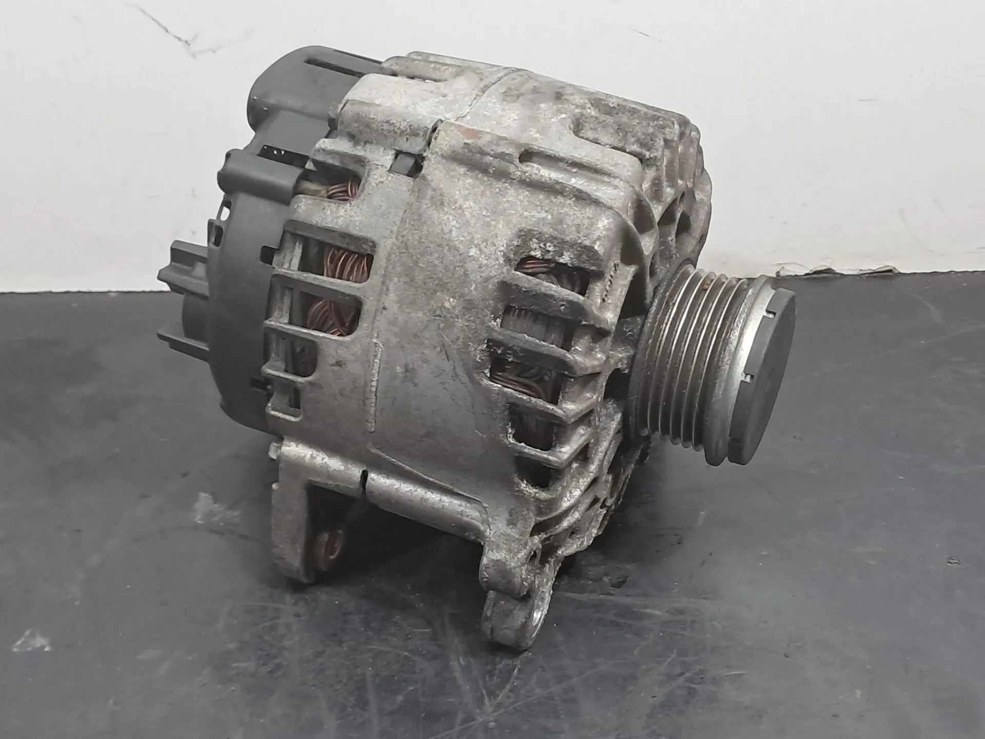 Alternador AUDI A4 Allroad (8KH, B8) Imagem-2