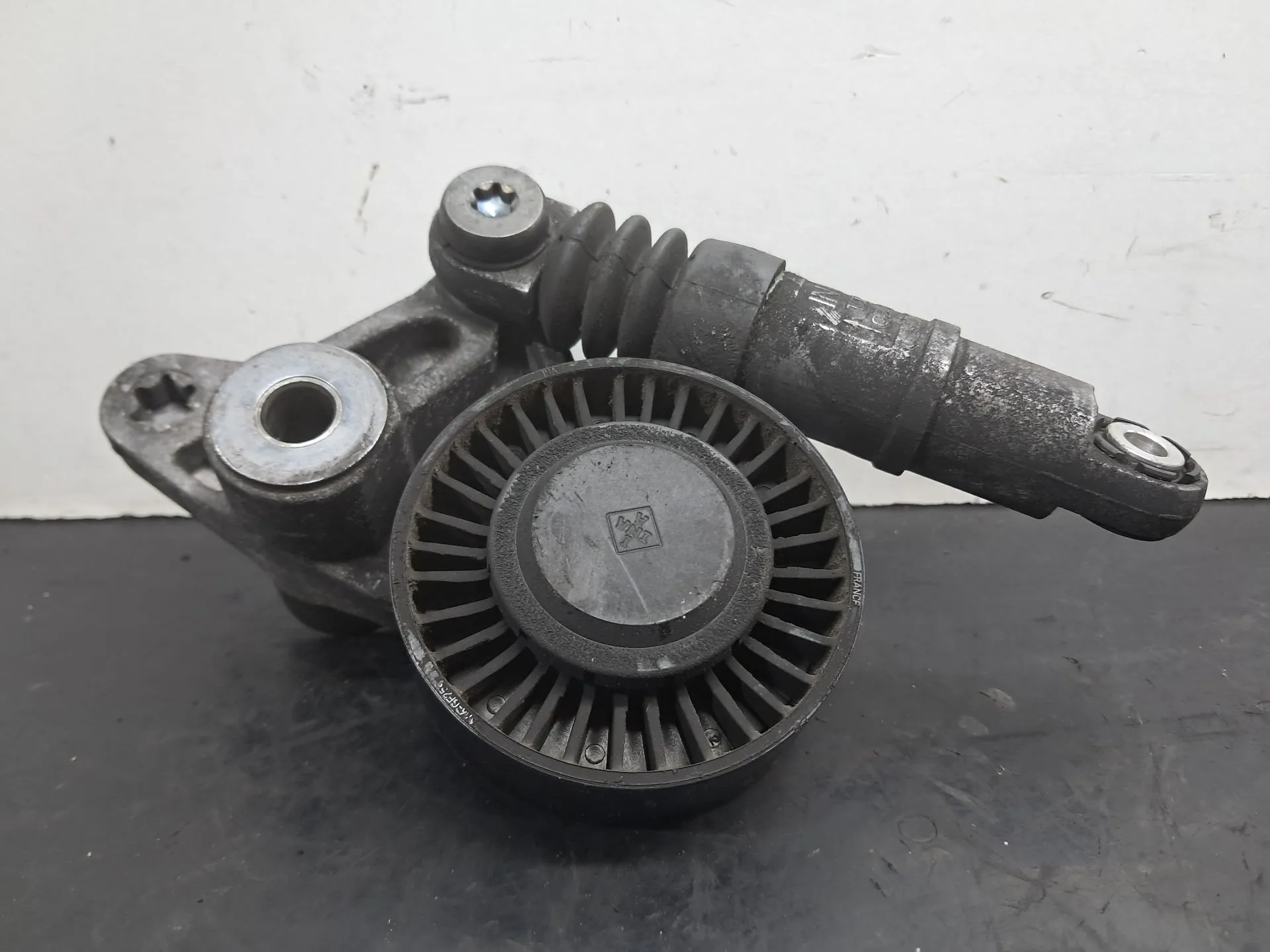Tensor / esticador correia alternador AUDI A4 Allroad (8KH, B8) Imagem-1