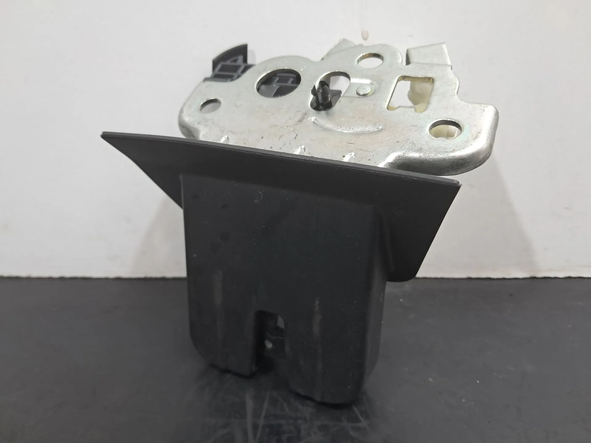 Fechadura / fecho da mala AUDI A4 Allroad (8KH, B8) Imagem-2