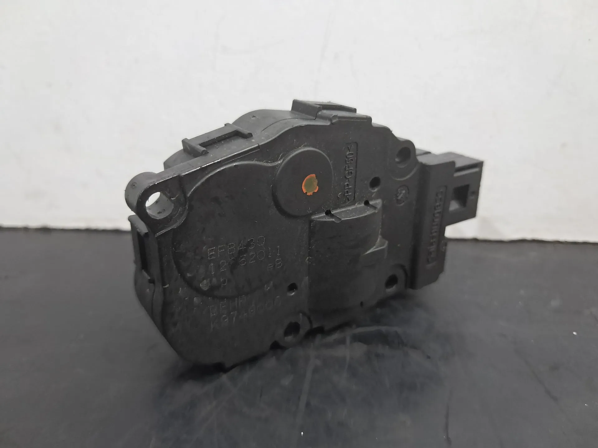 Motor da comporta da sofagem AUDI A4 Allroad (8KH, B8) | 2009 - 2017