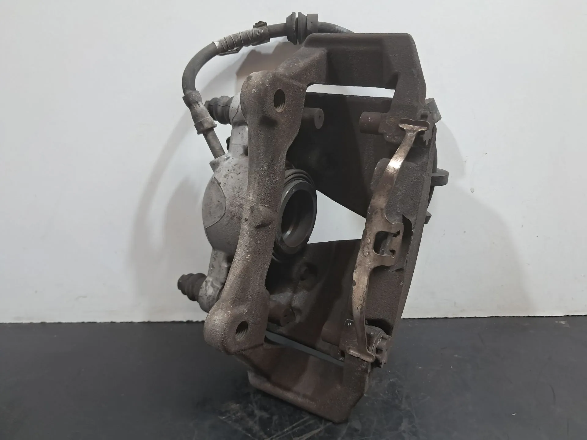 Étrier de frein avant gauche AUDI A4 Allroad (8KH, B8) Imagem-2