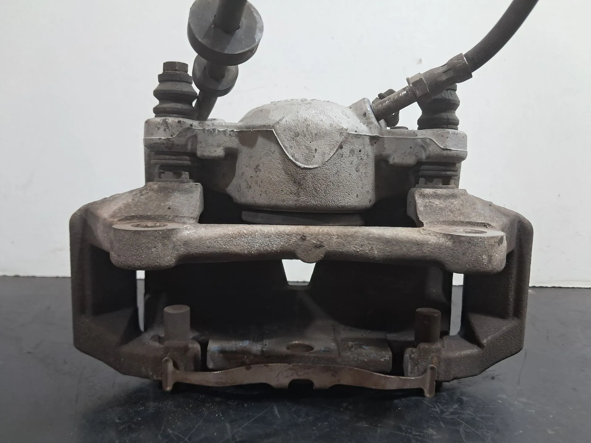 Étrier de frein avant gauche AUDI A4 Allroad (8KH, B8) Imagem-5