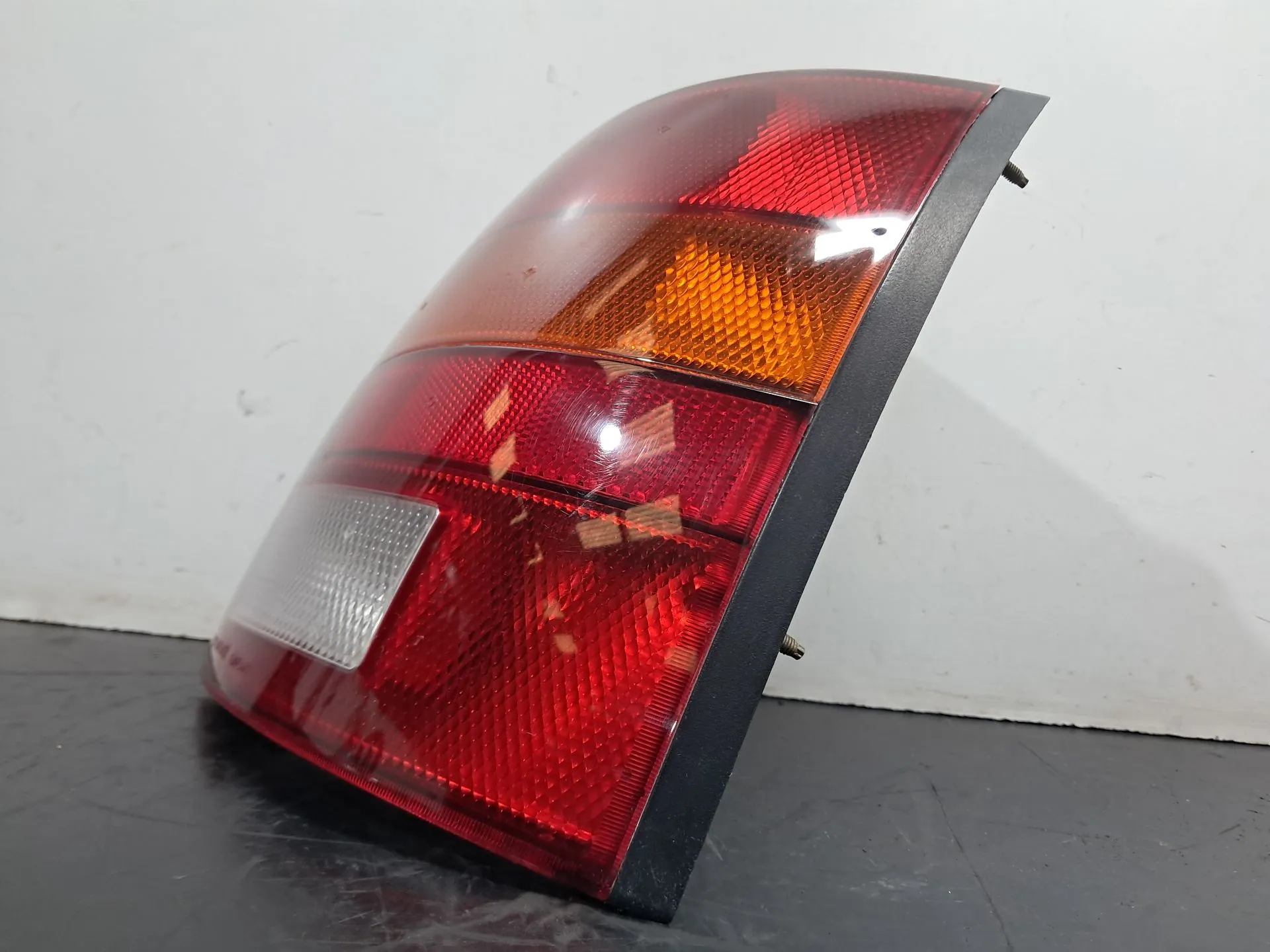 Right Tail light NISSAN Micra II (K11) Imagem-1
