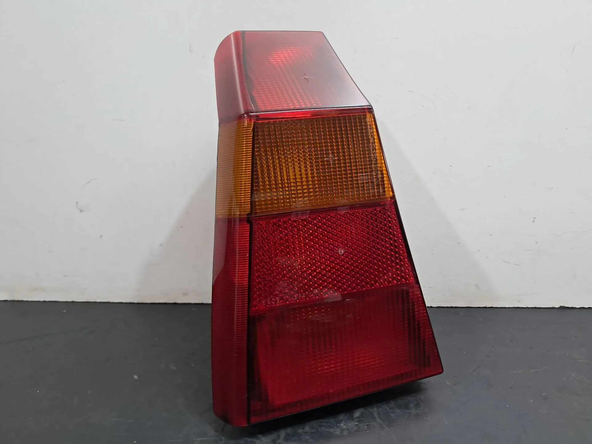 Left Tail light CITROËN AX (ZA-_) | 1986 - 1998