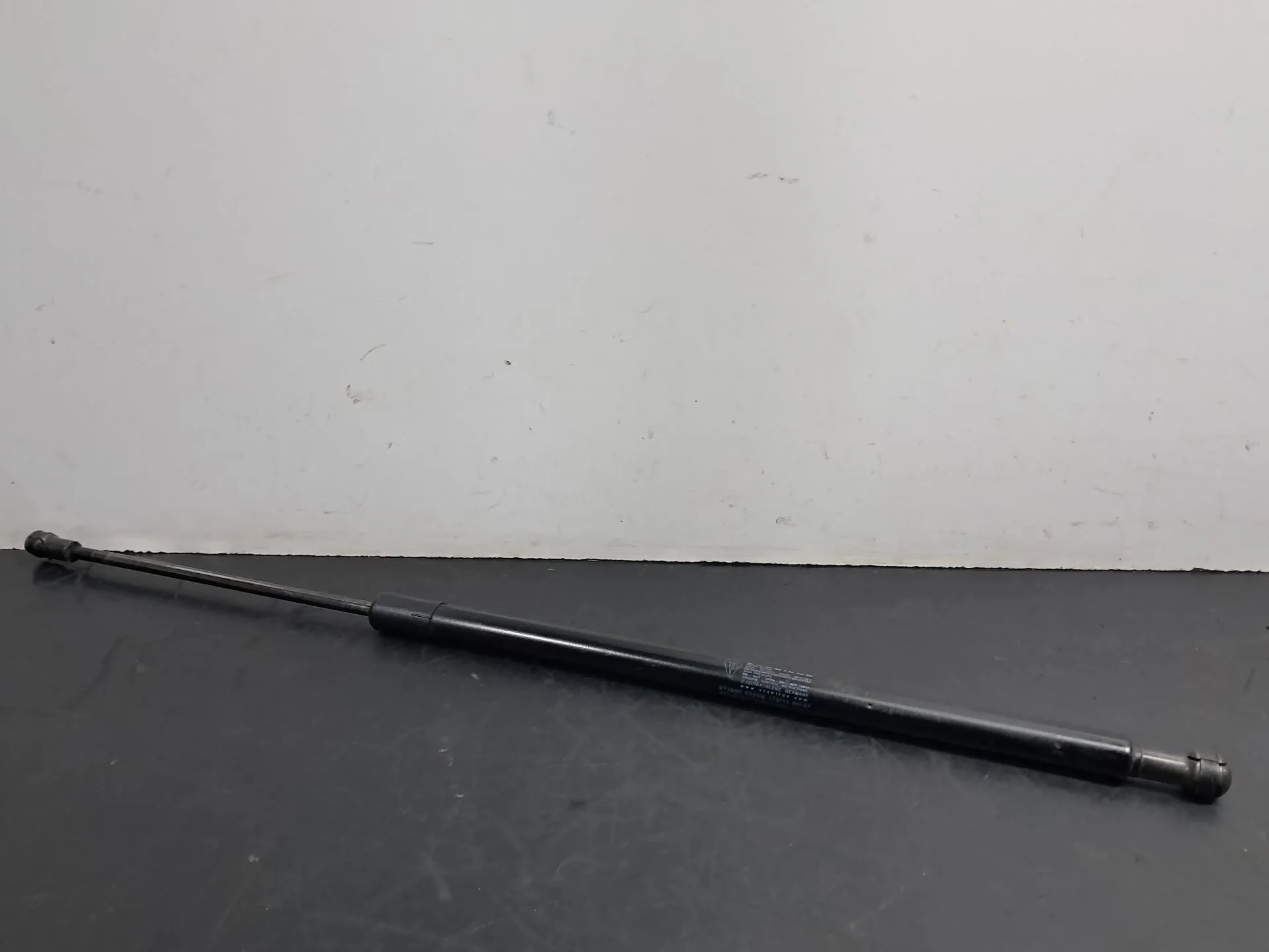 Amortecedor da mala PORSCHE Panamera (970)