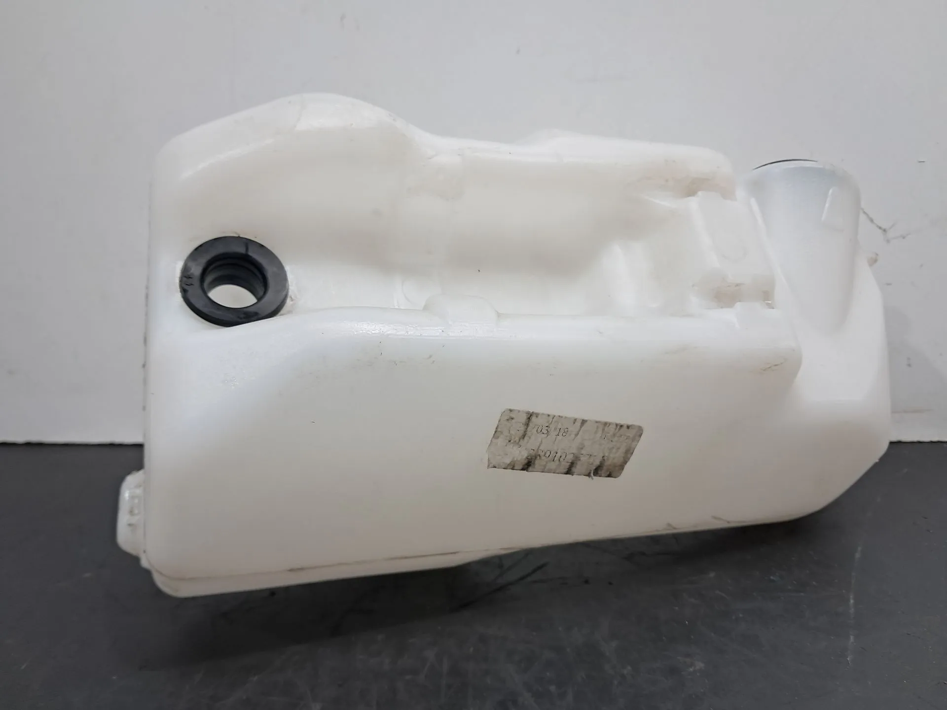 Windshield washer tank RENAULT Zoe (BFM_) | 2012 - 2025
