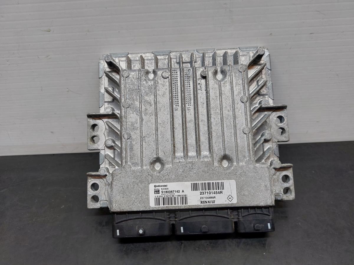 Engine control unit / ECU RENAULT Megane III (BZ0_)