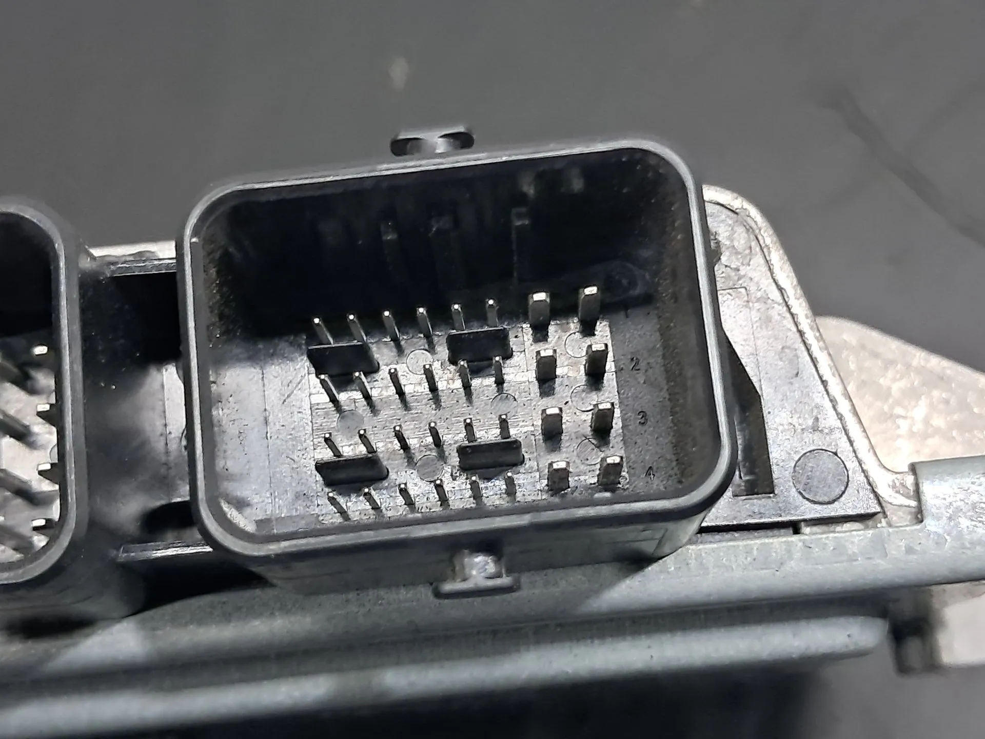 Engine control unit / ECU RENAULT Zoe (BFM_) Imagem-5