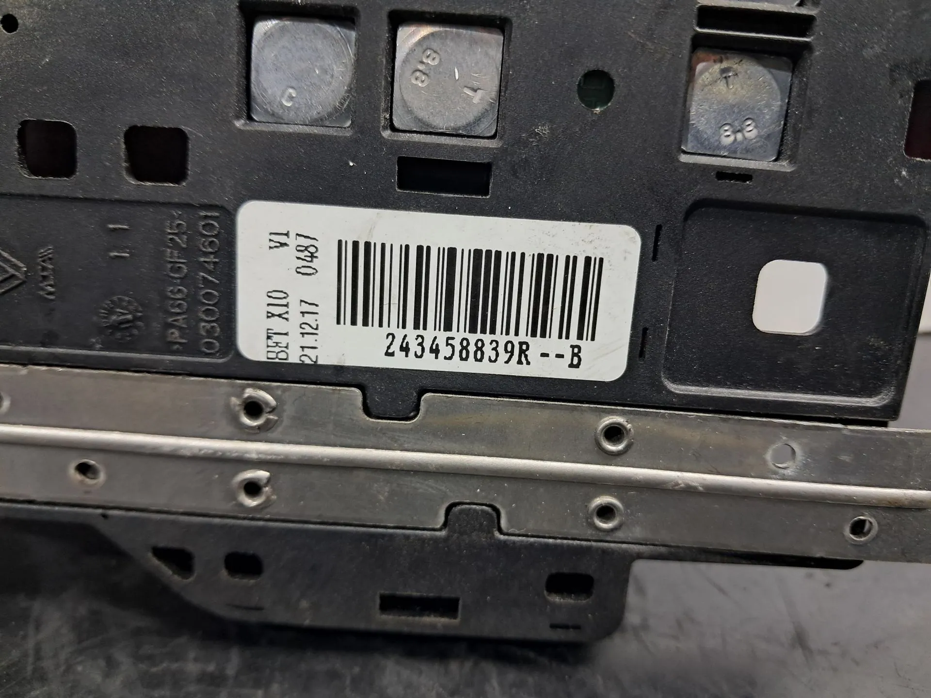 Caixa fusíveis da bateria RENAULT Zoe (BFM_) Imagem-2