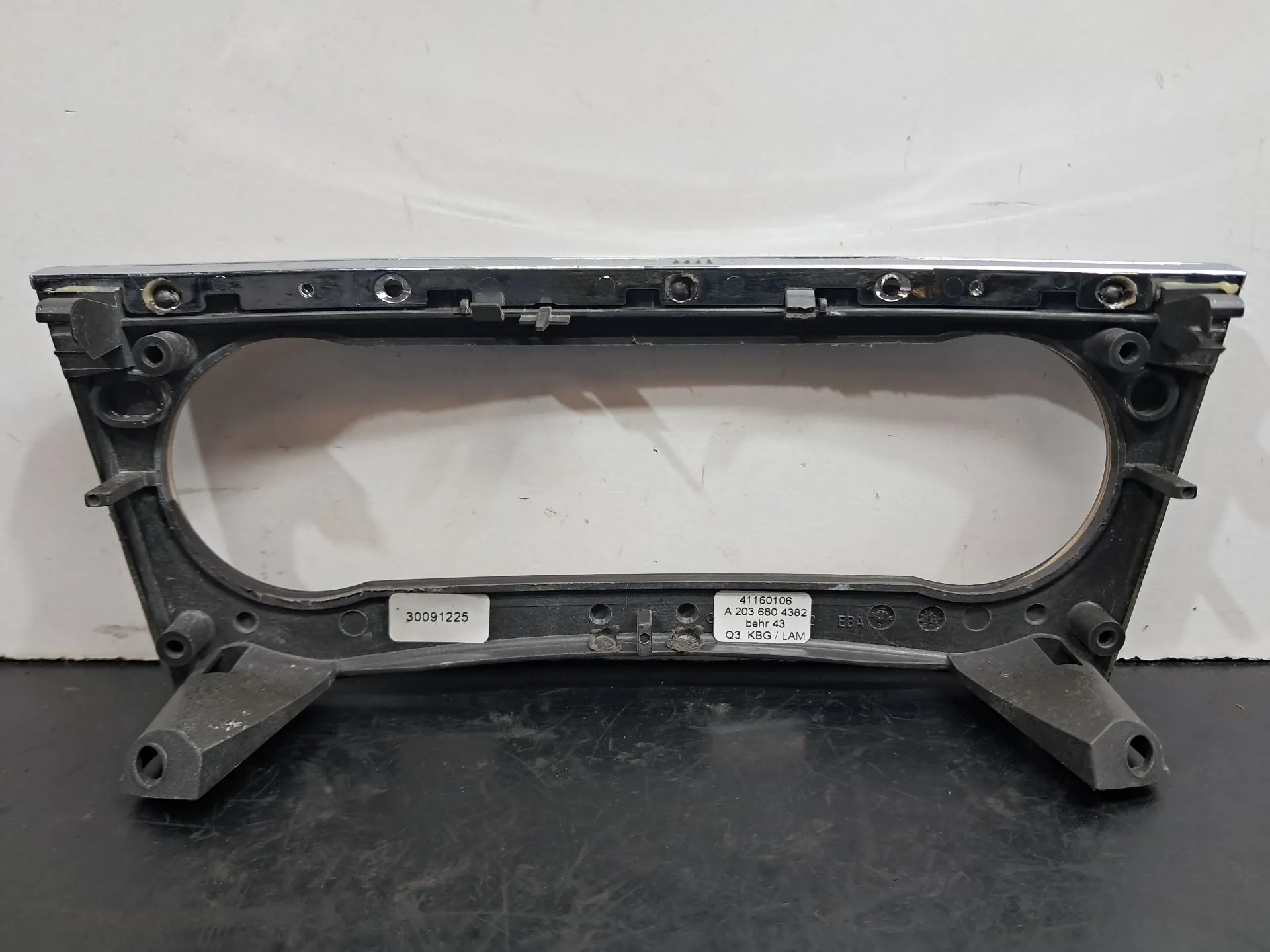 Friso tablier MERCEDES-BENZ Classe C Carrinha (S203) Imagem-2