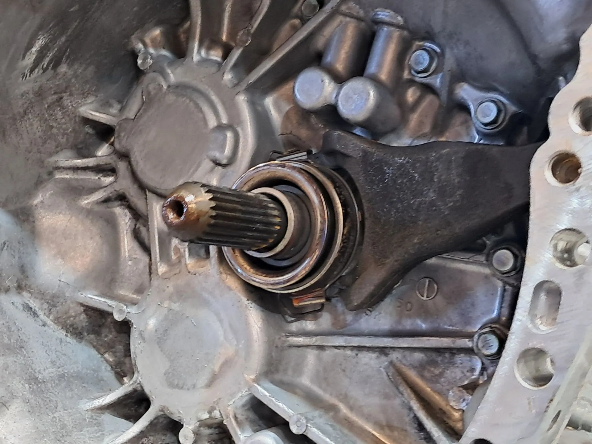 Manual gearbox TOYOTA Avensis Sedan (_T27_) Imagem-8