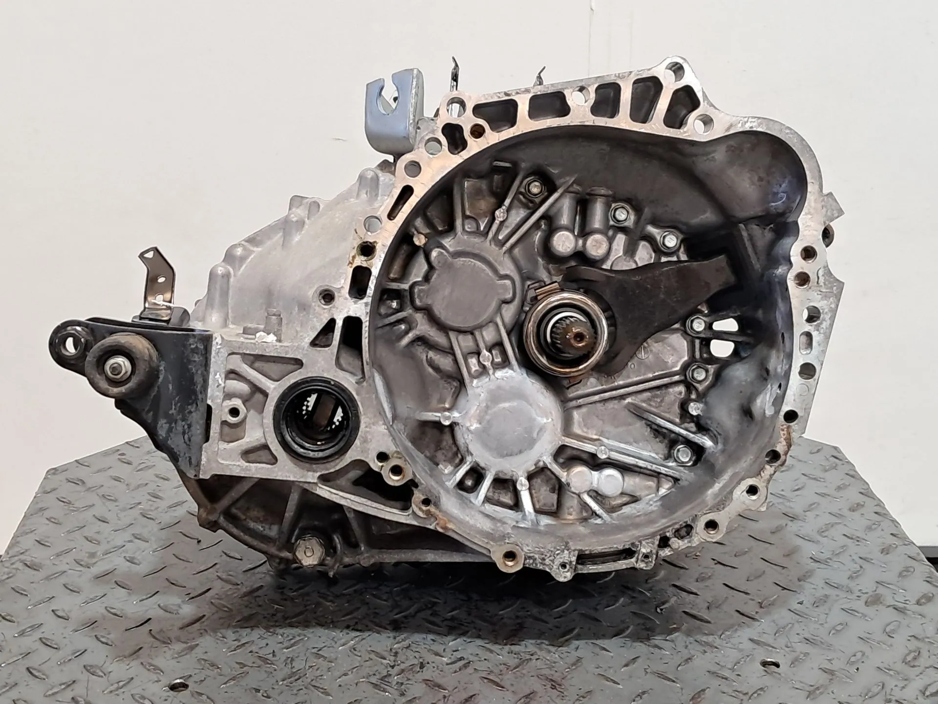 Manual gearbox TOYOTA Avensis Sedan (_T27_) Imagem-7
