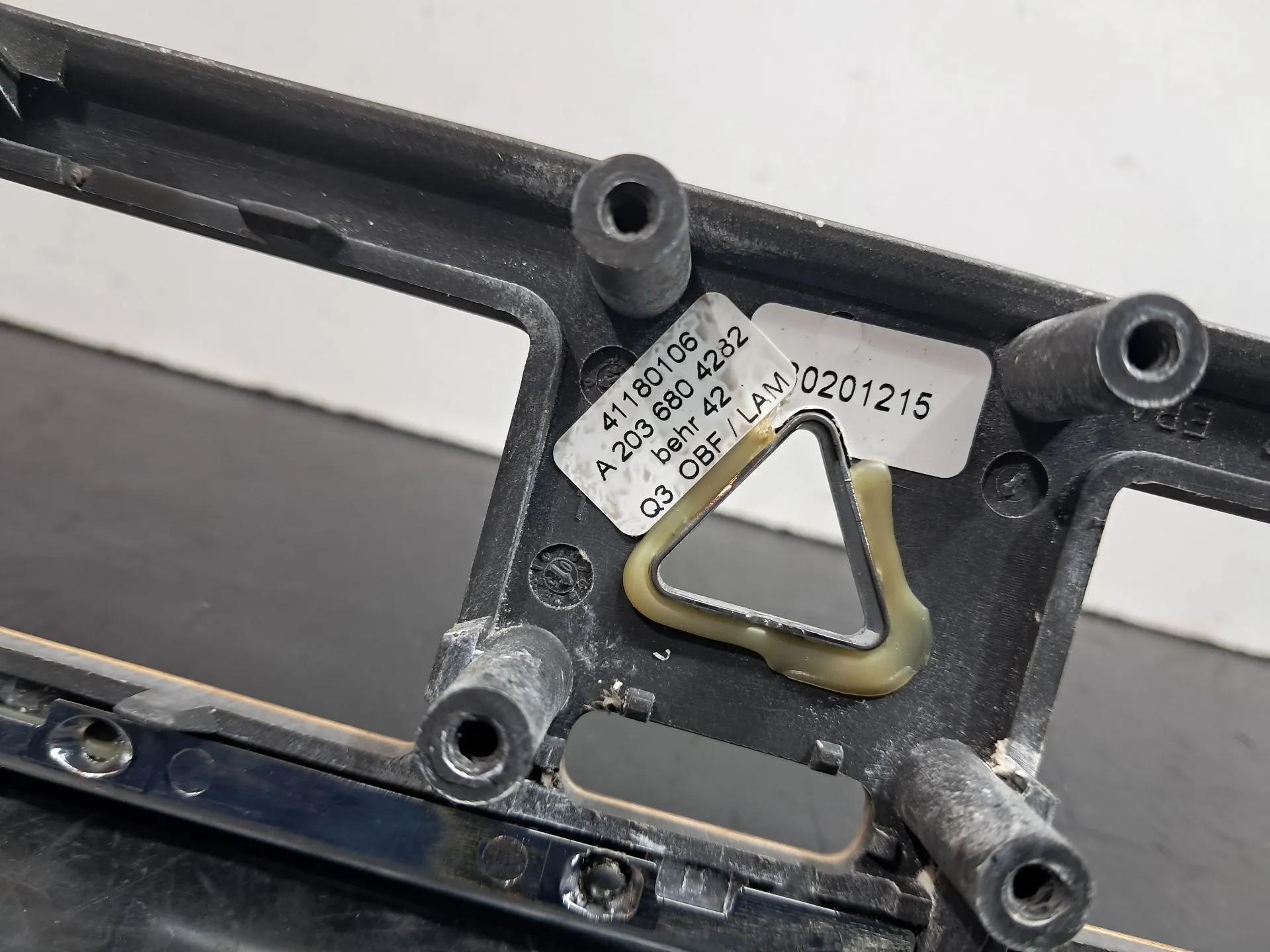 Friso tablier MERCEDES-BENZ Classe C Carrinha (S203) Imagem-3