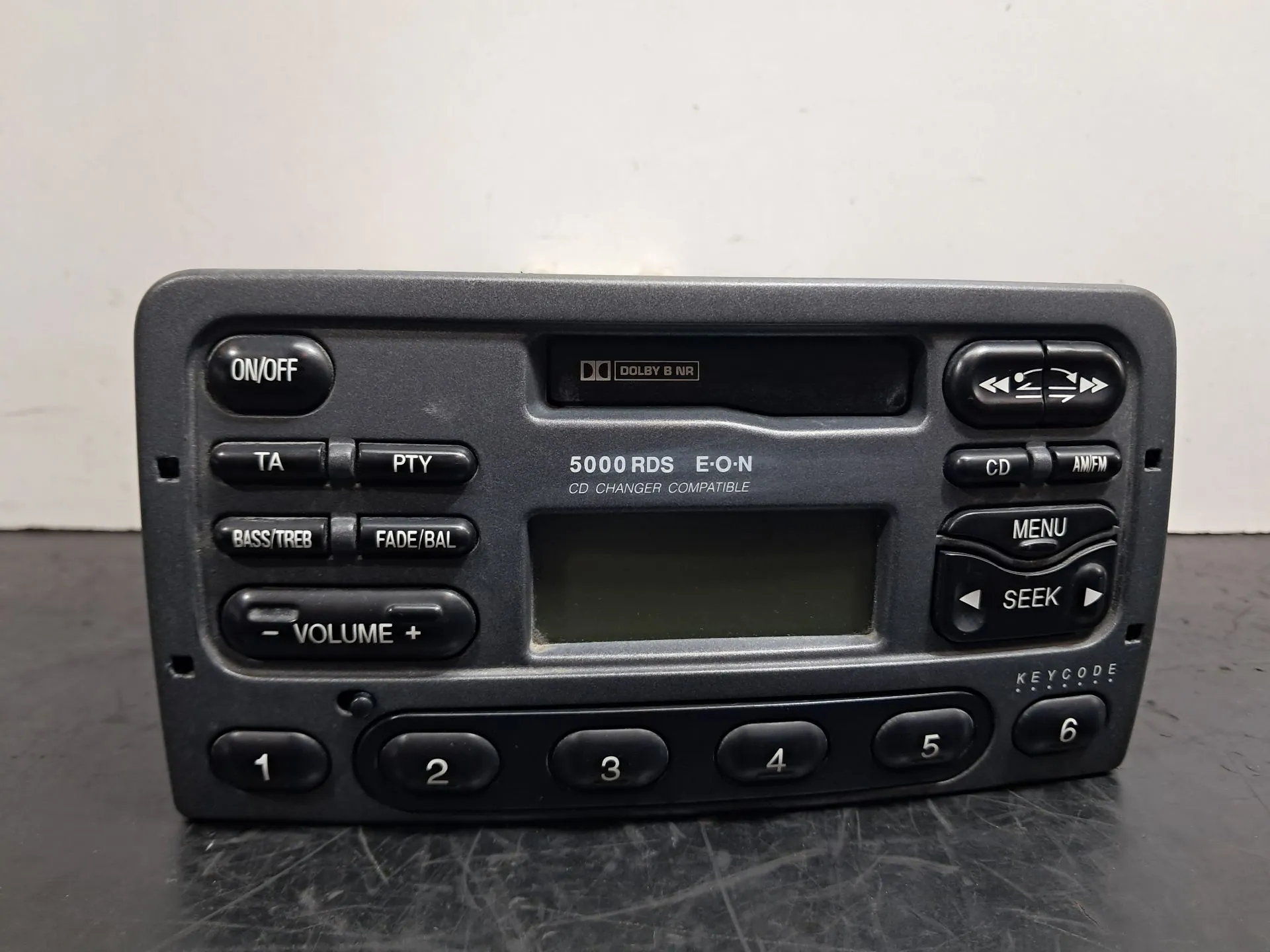 Rádio / auto-rádio FORD Fiesta IV (JA_, JB_) Imagem-1