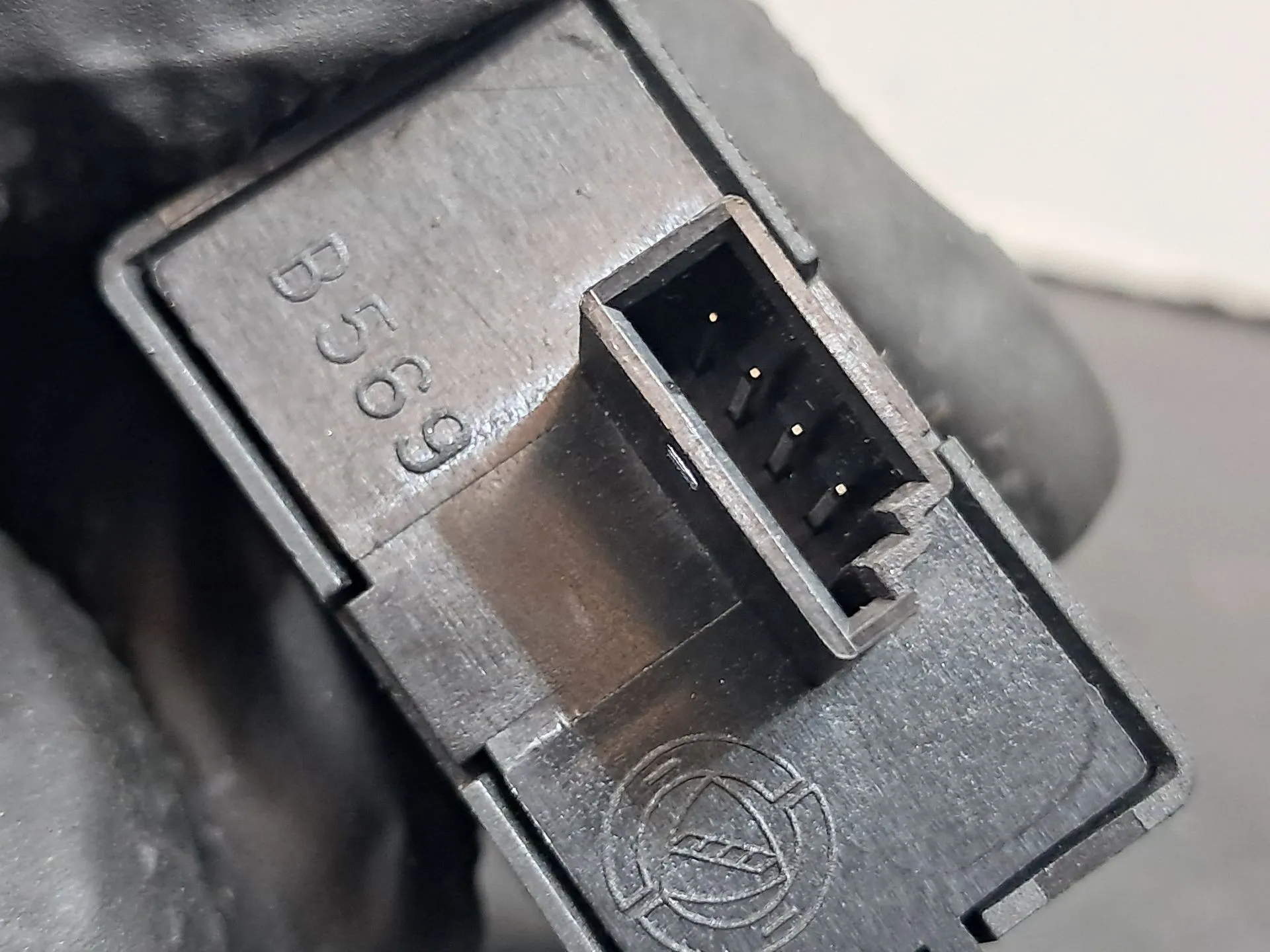 Mando / interruptor elevalunas trasero derecho LANCIA Musa (350_) Imagem-2