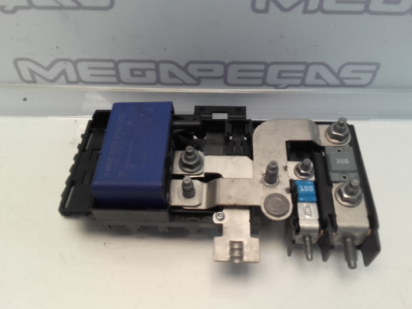 Caixa fusíveis da bateria MERCEDES-BENZ Classe A (W169)