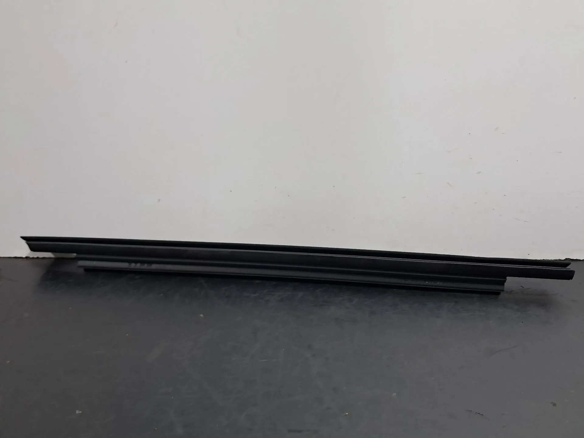 Raspador Vidrio de Puerta Trasera Derecha TOYOTA RAV4 V (_A5_, _H5_)