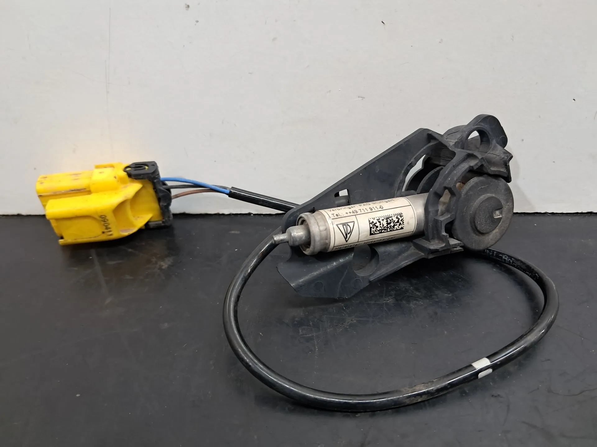 Sensor / atuador de proteção de peões PORSCHE Panamera (970) | 2009 - 2017