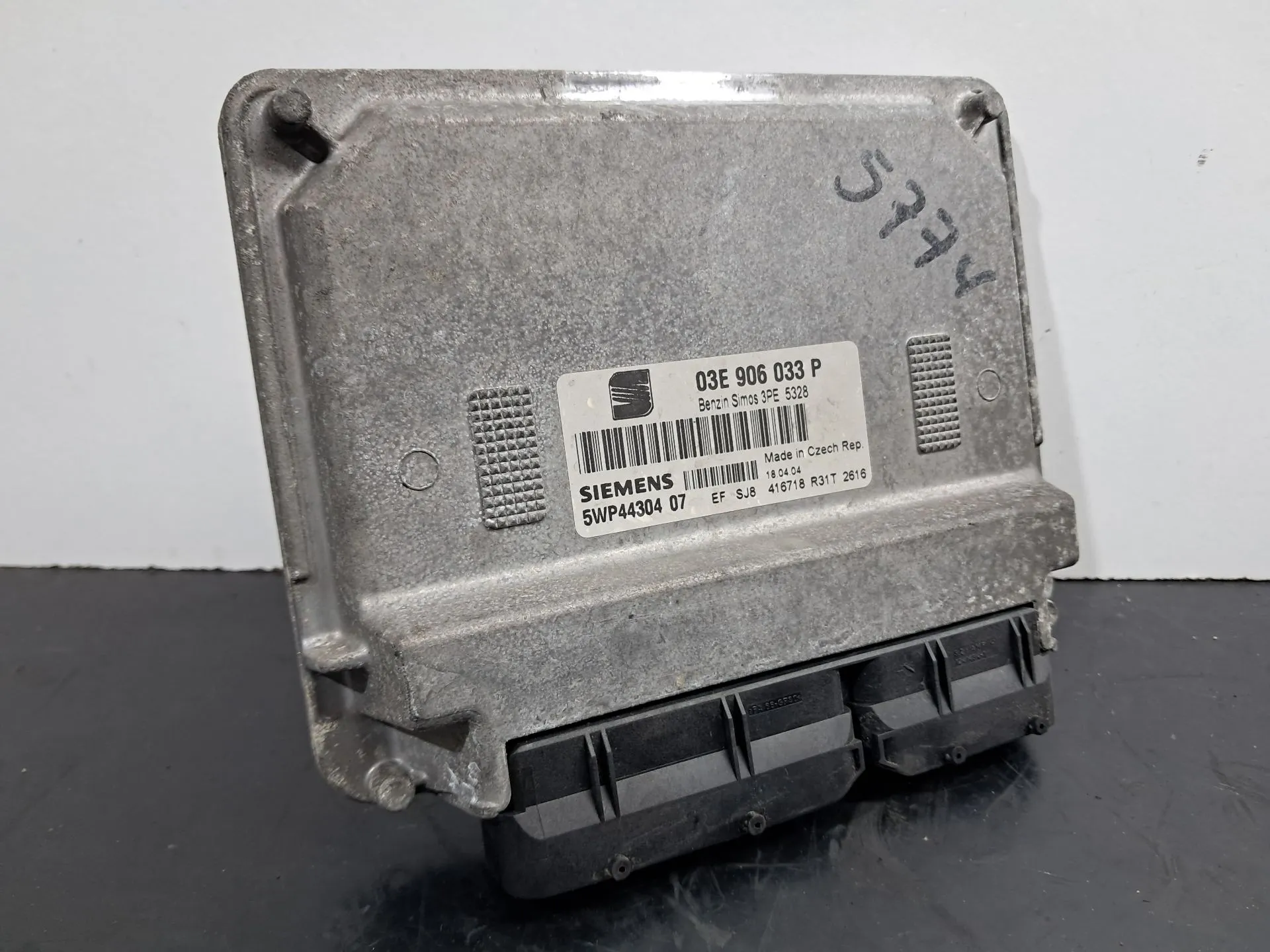 Calculateur /  Unité de contrôle moteur SEAT Ibiza III (6L1)