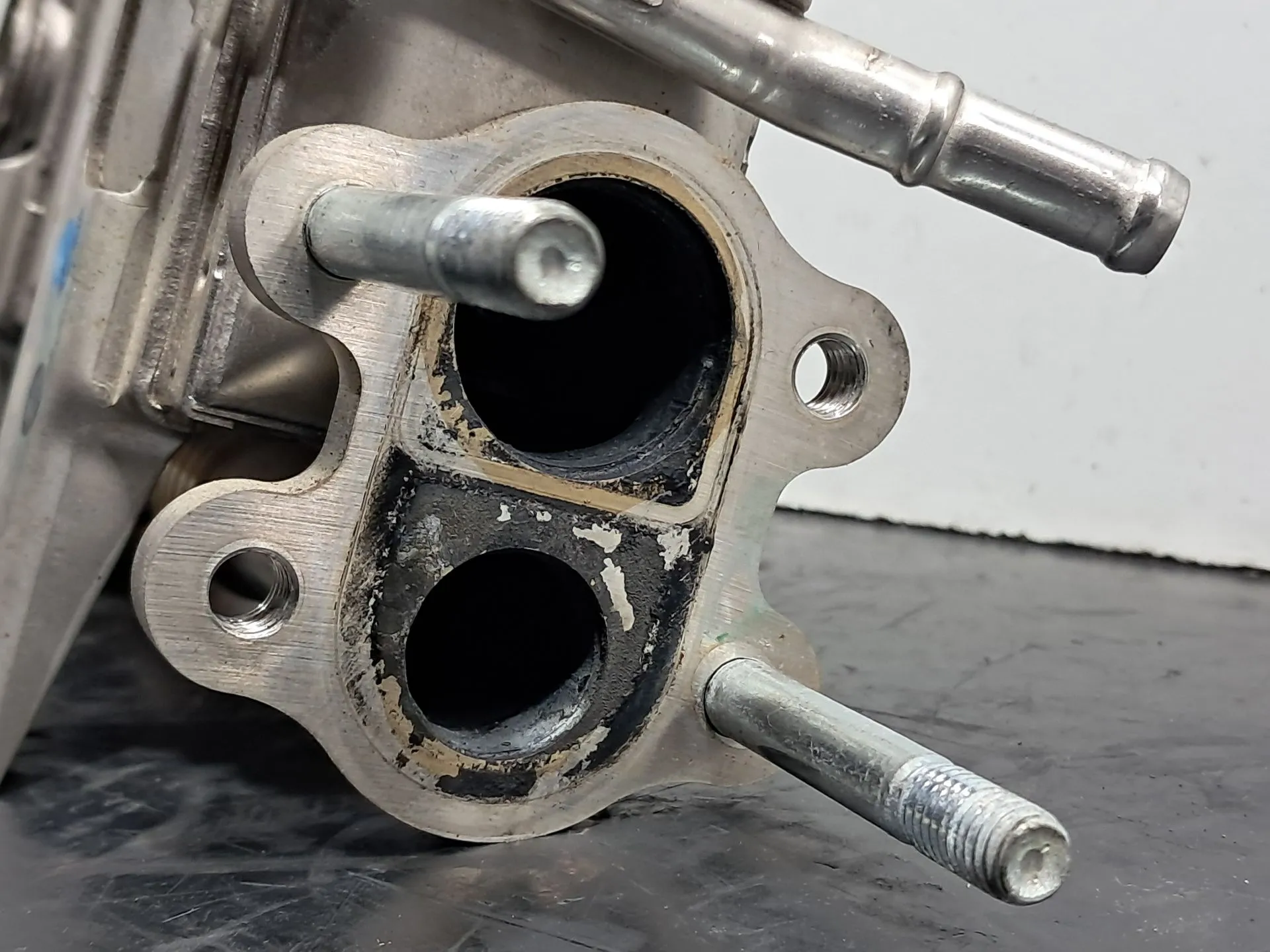 Radiador de gases / EGR TOYOTA Avensis Sedan (_T27_) Imagem-3