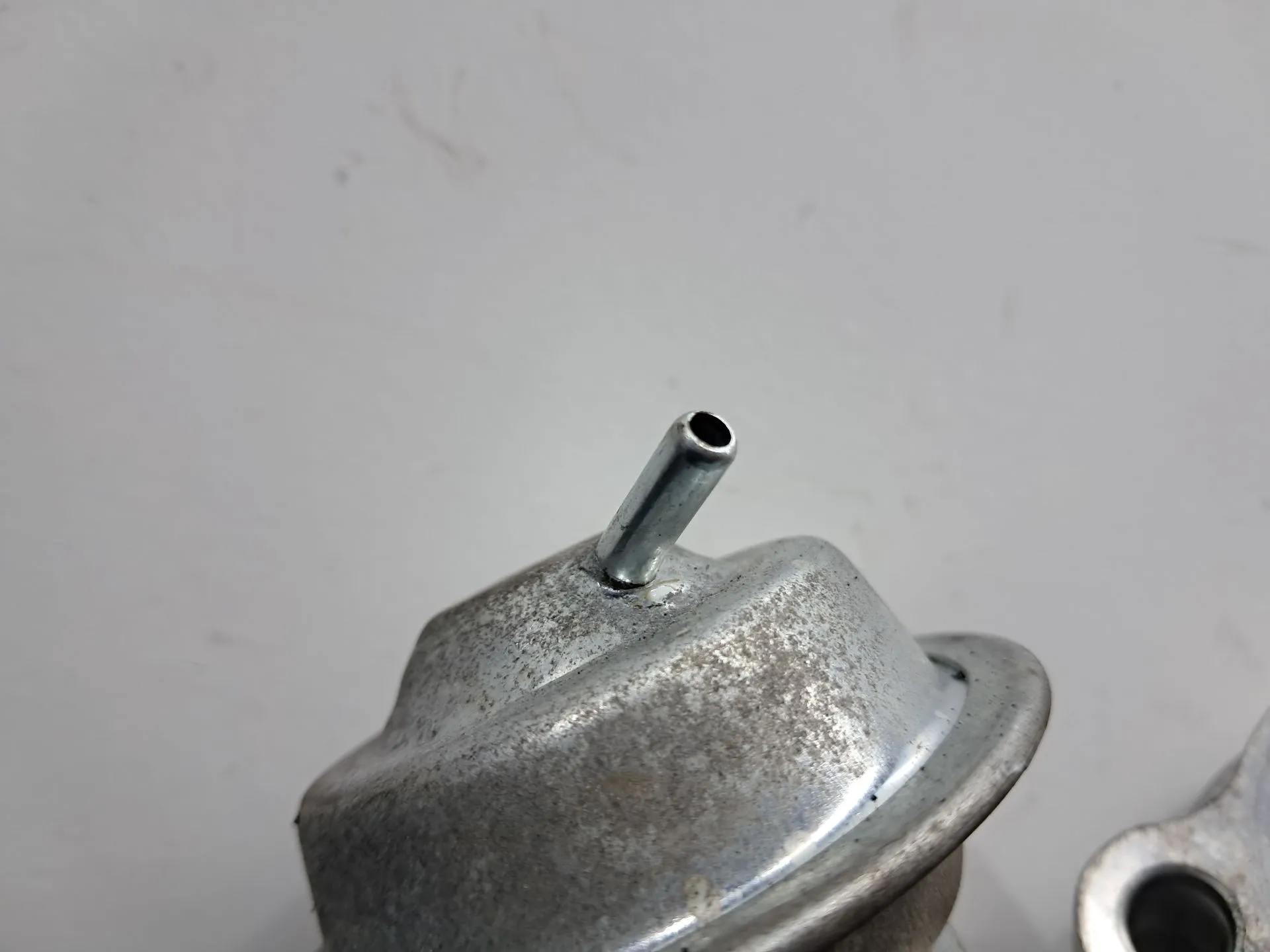 Valve EGR TOYOTA Avensis Sedan (_T27_) Imagem-1