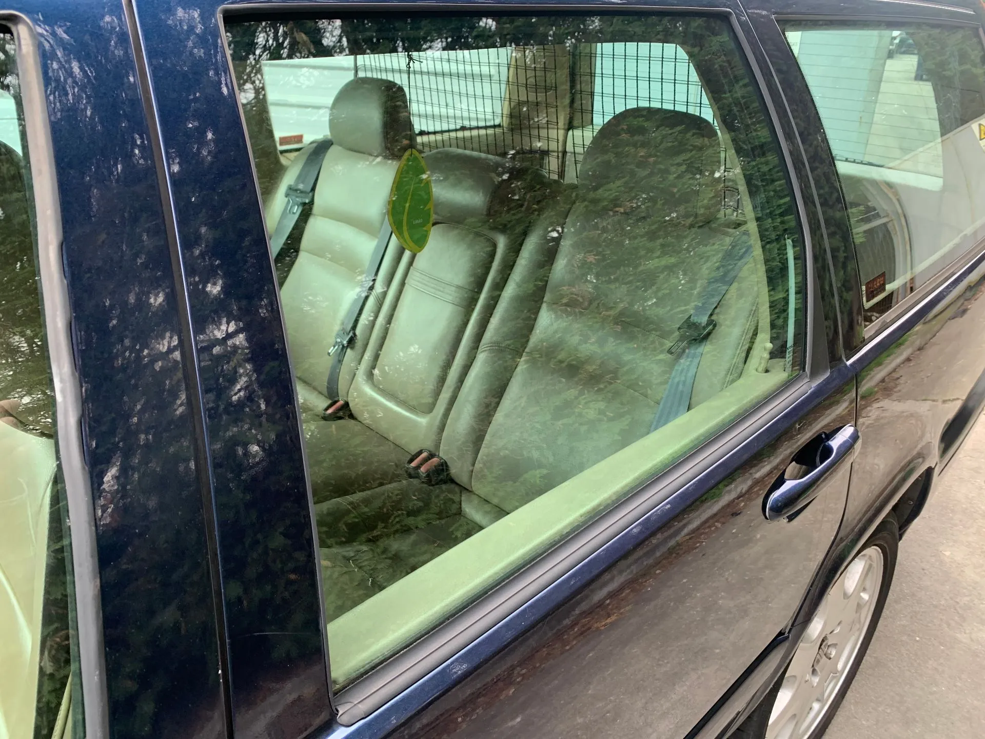 Vidro porta trás esquerdo VOLVO V70 I (LV)
