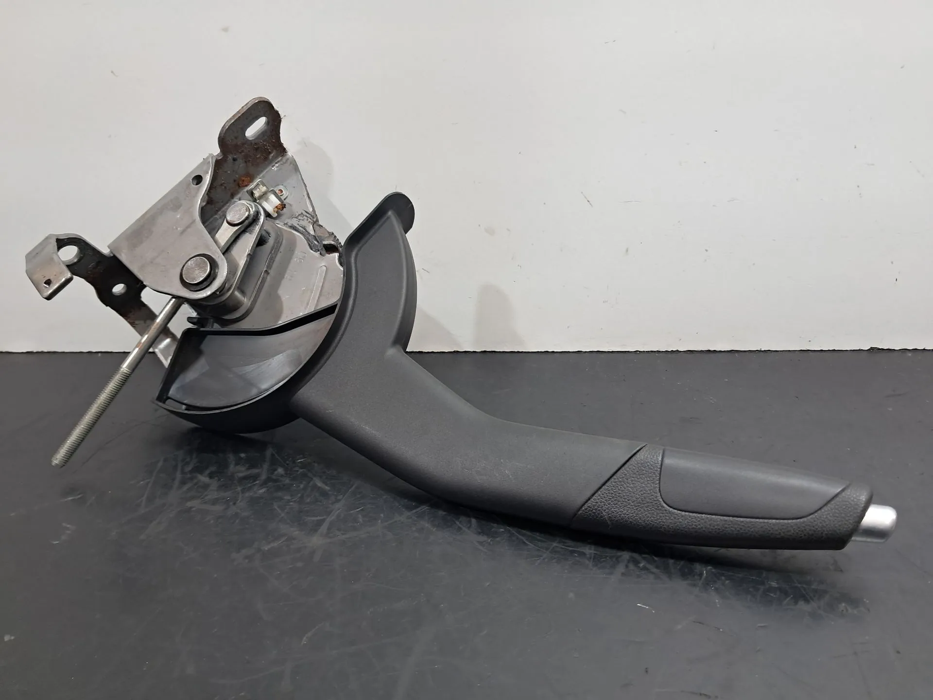 Travão de mão / parque DACIA Duster (HM_) Imagem-1