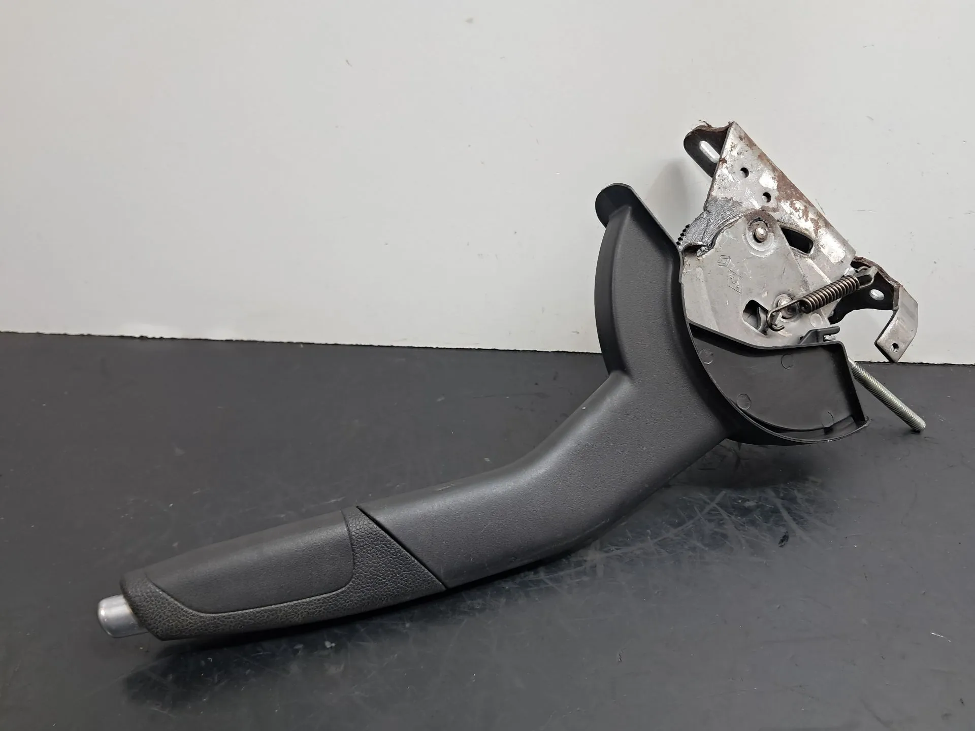 Travão de mão / parque DACIA Duster (HM_) Imagem-2