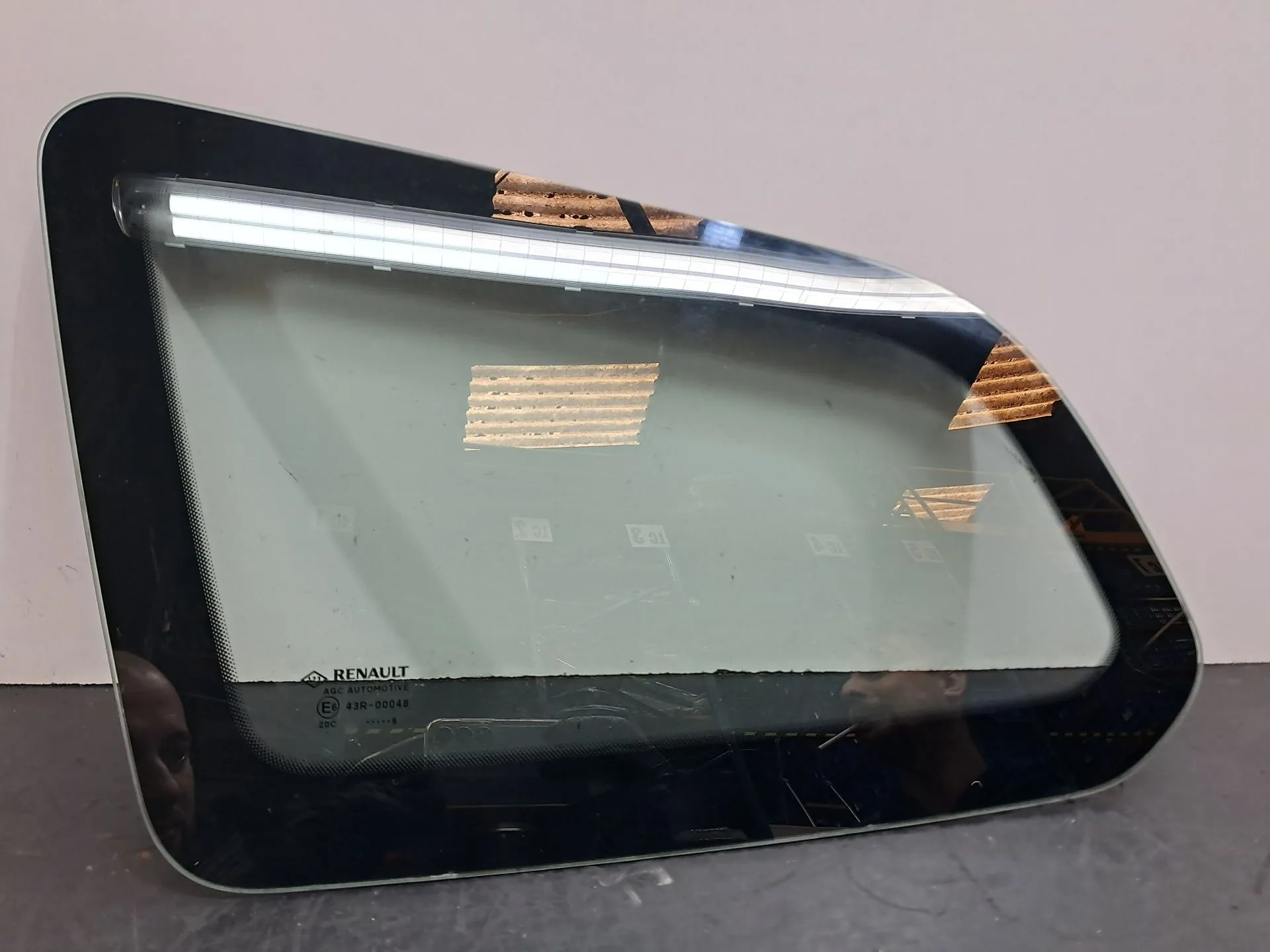 Vidro do painel trás esquerdo DACIA Duster (HM_) Imagem-1