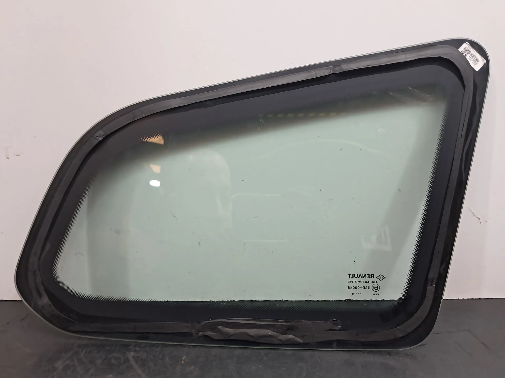 Vidro do painel trás esquerdo DACIA Duster (HM_) Imagem-2