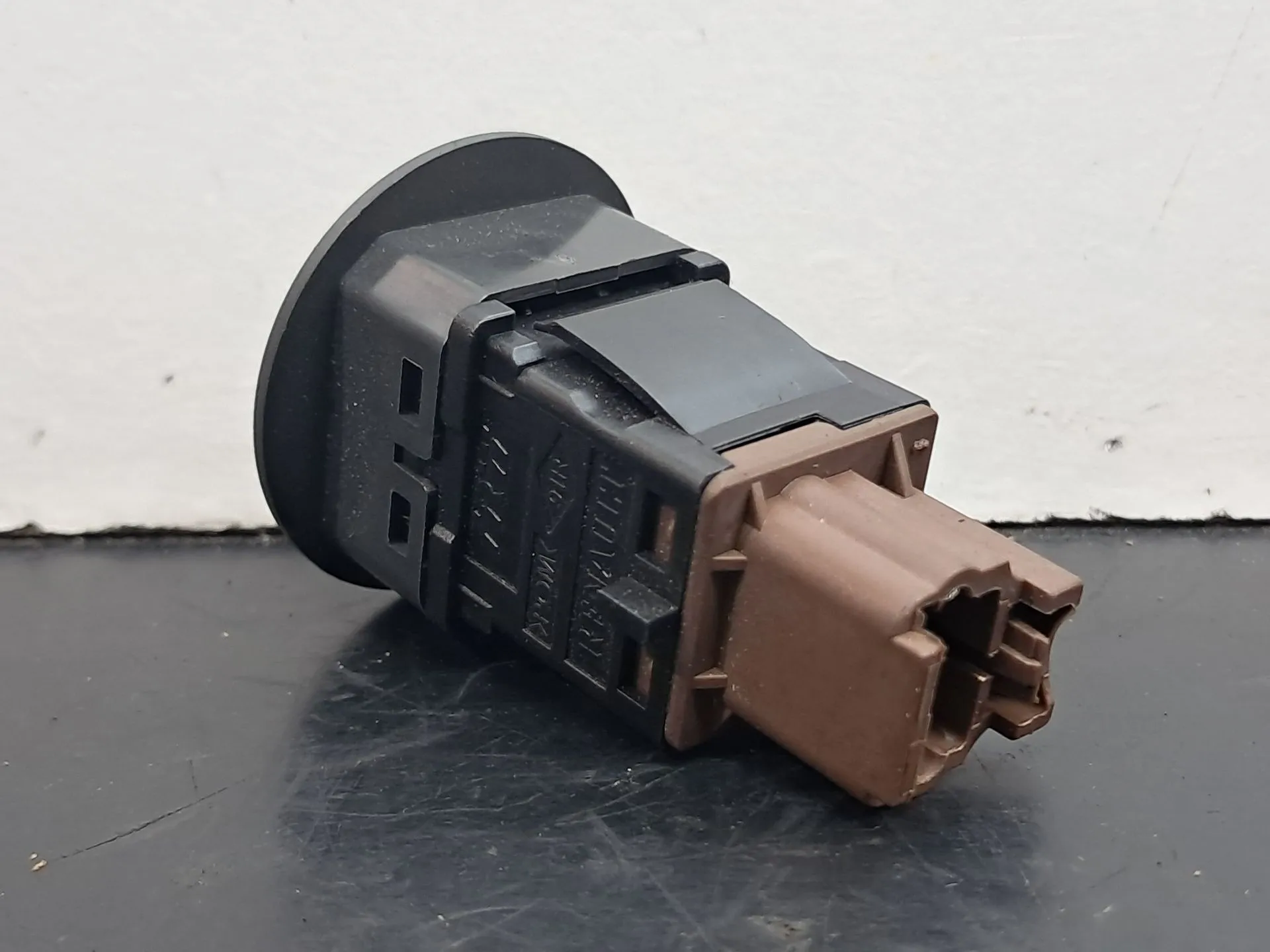 Botão / interruptor / sinal airbag off DACIA Duster (HM_) Imagem-2