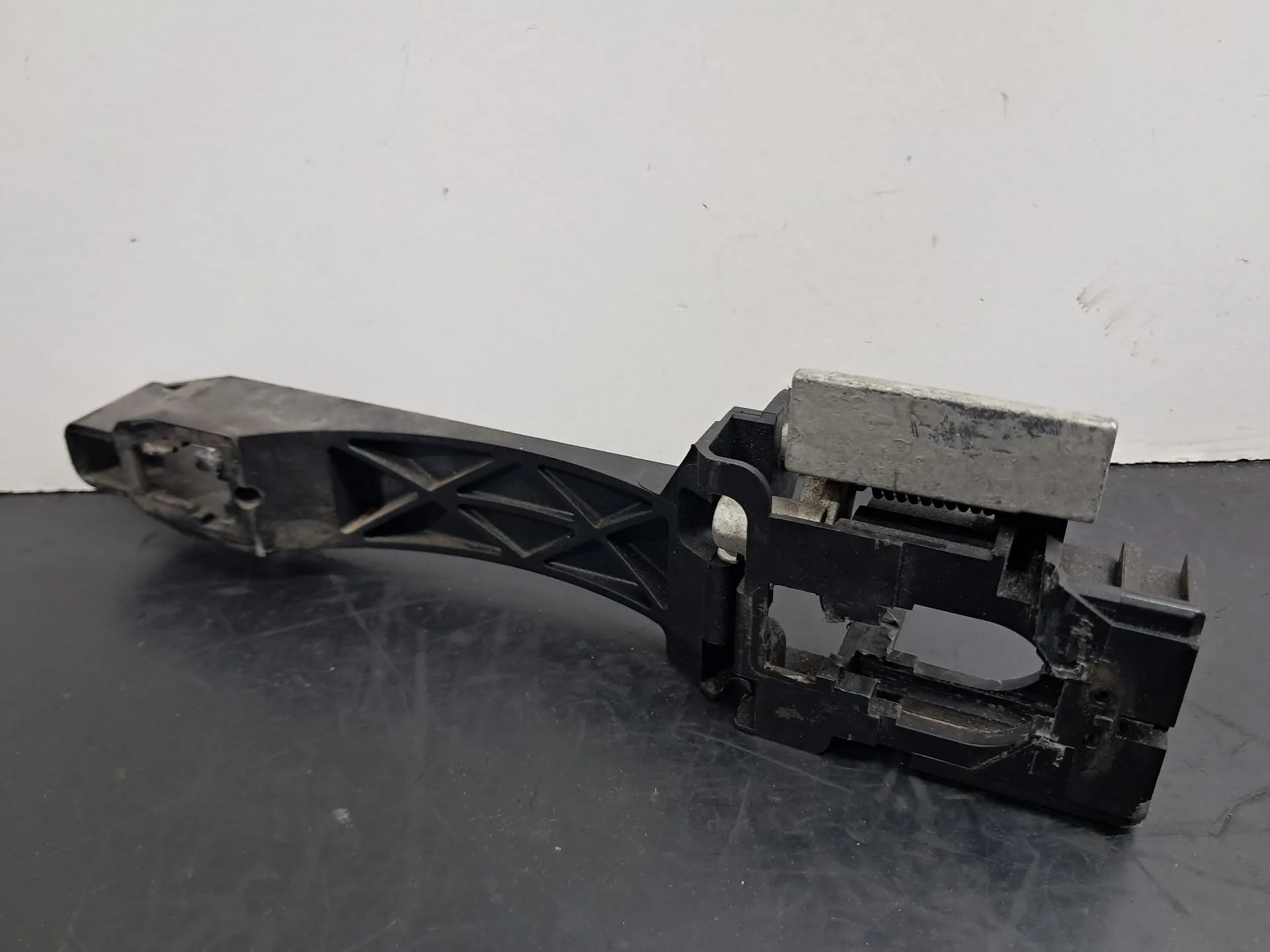 Soporte Manija puerta Delantera Izquierda NISSAN Qashqai/Qashqai+2 I (J10, JJ10) Imagem-1