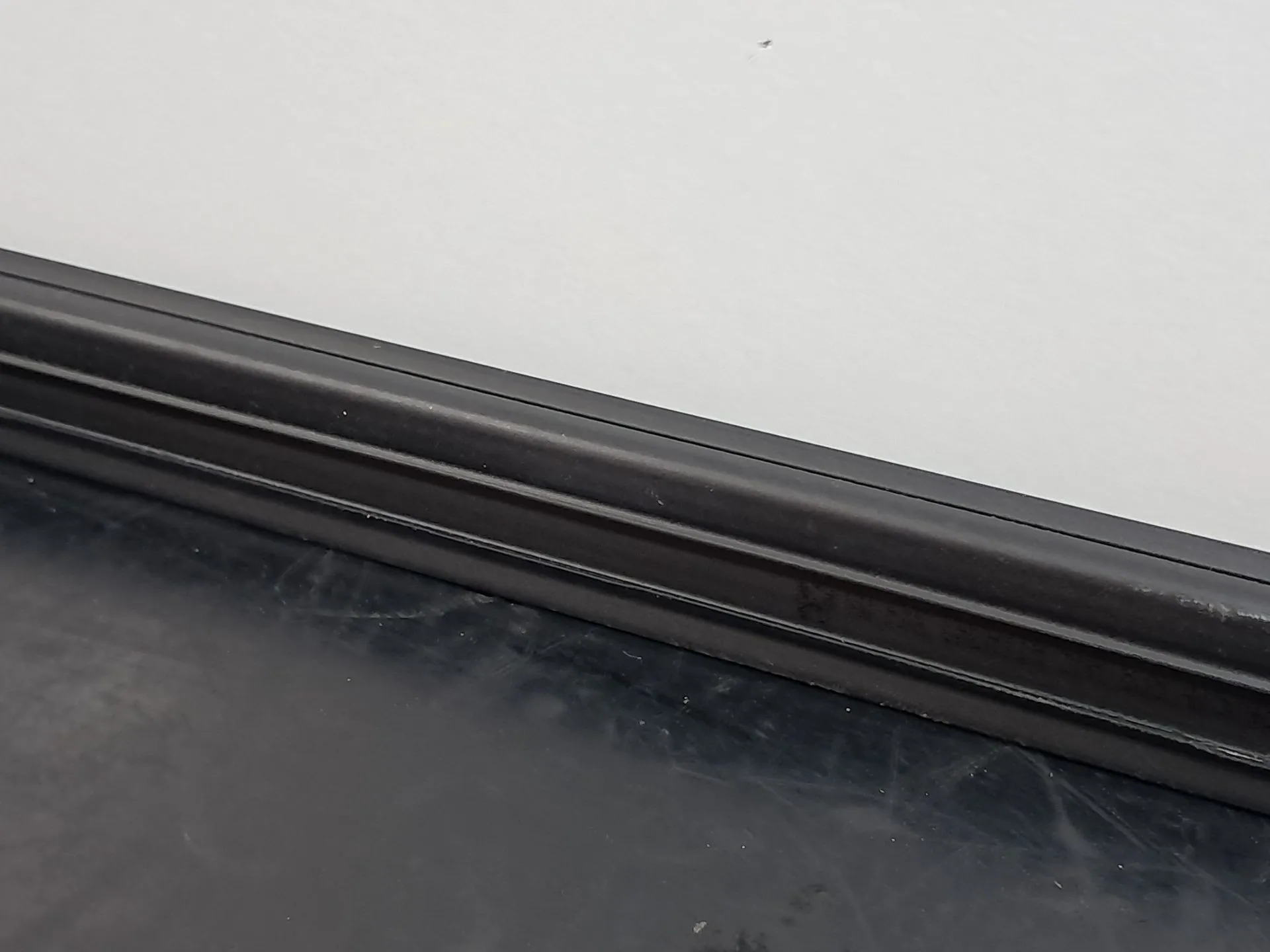 Raspador Vidrio de Puerta Trasera Derecha VOLKSWAGEN Tiguan (AD1, AX1) Imagem-4