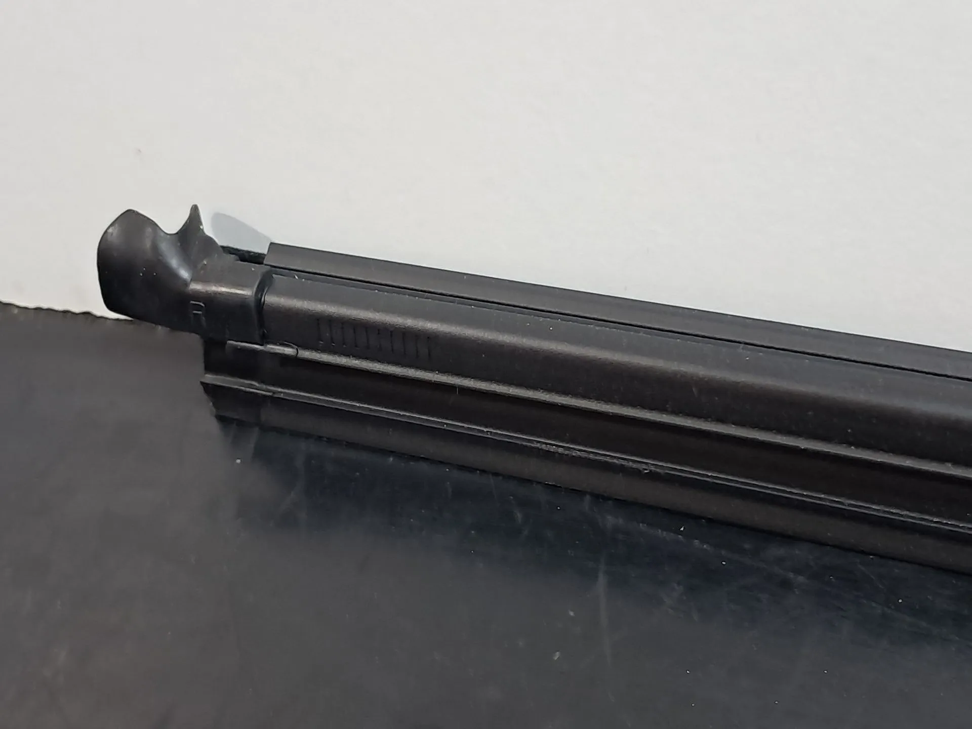 Raspador Vidrio de Puerta Trasera Derecha VOLKSWAGEN Tiguan (AD1, AX1) Imagem-5