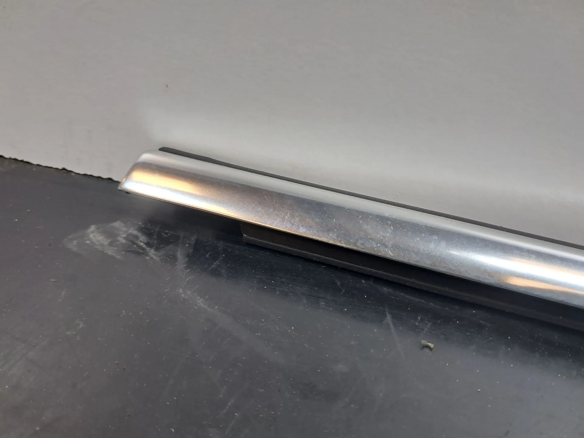 Raspador Vidrio de Puerta Trasera Derecha VOLKSWAGEN Tiguan (AD1, AX1) Imagem-6