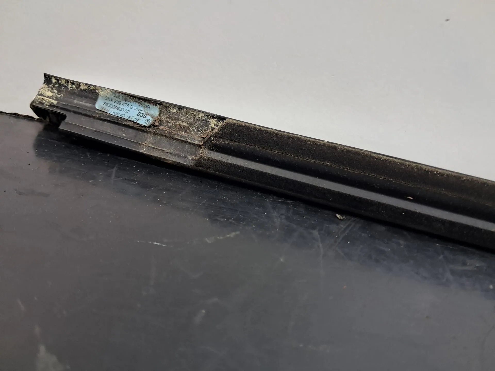 Raspador Vidrio de Puerta Trasera Derecha VOLKSWAGEN Tiguan (AD1, AX1) Imagem-13