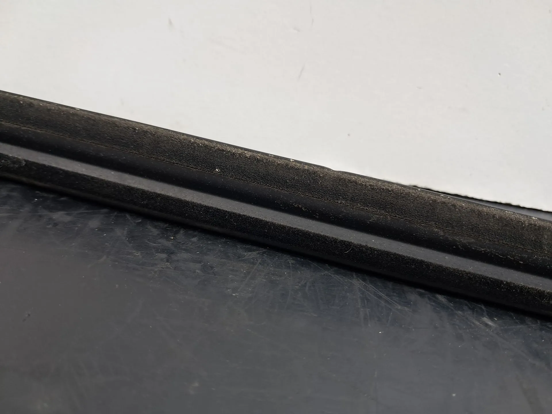 Raspador Vidrio de Puerta Trasera Derecha VOLKSWAGEN Tiguan (AD1, AX1) Imagem-12