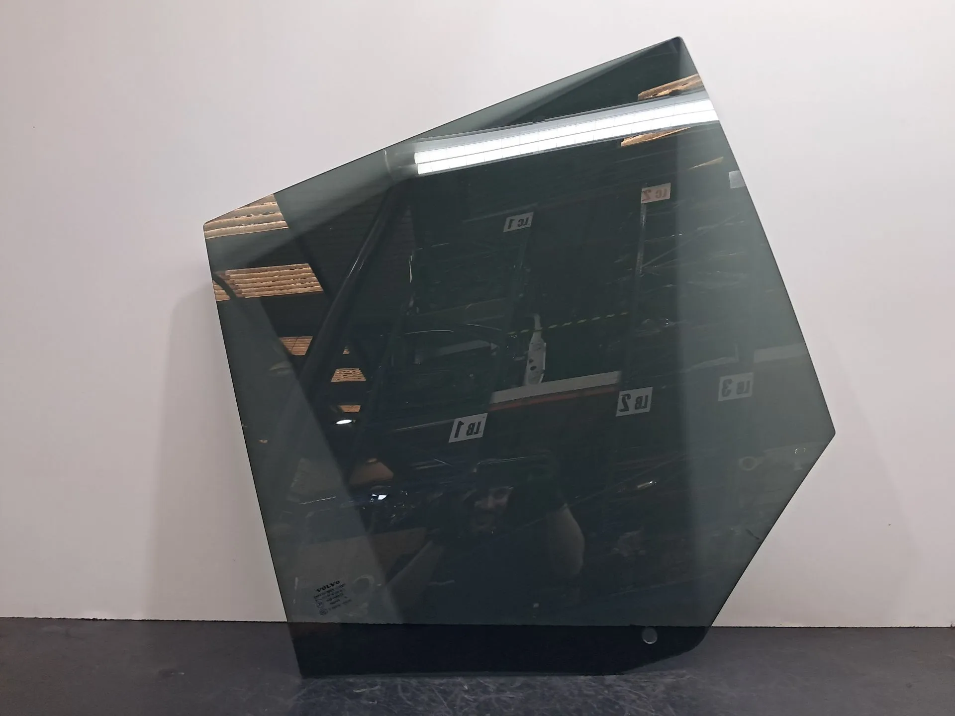 Vidro porta trás esquerdo VOLVO XC90 II