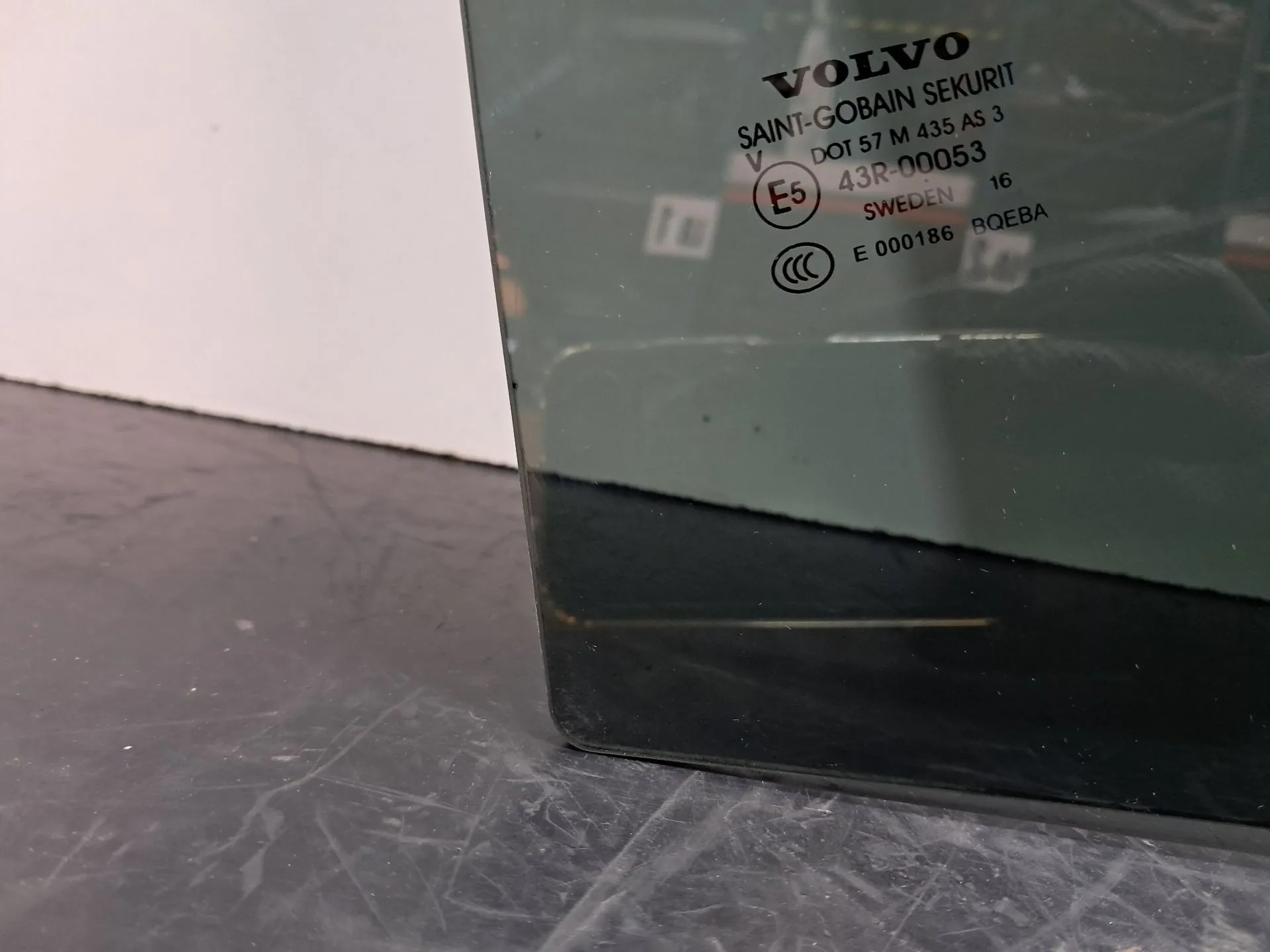 Vidrio puerta Trasero Izquierdo VOLVO XC90 II Imagem-5