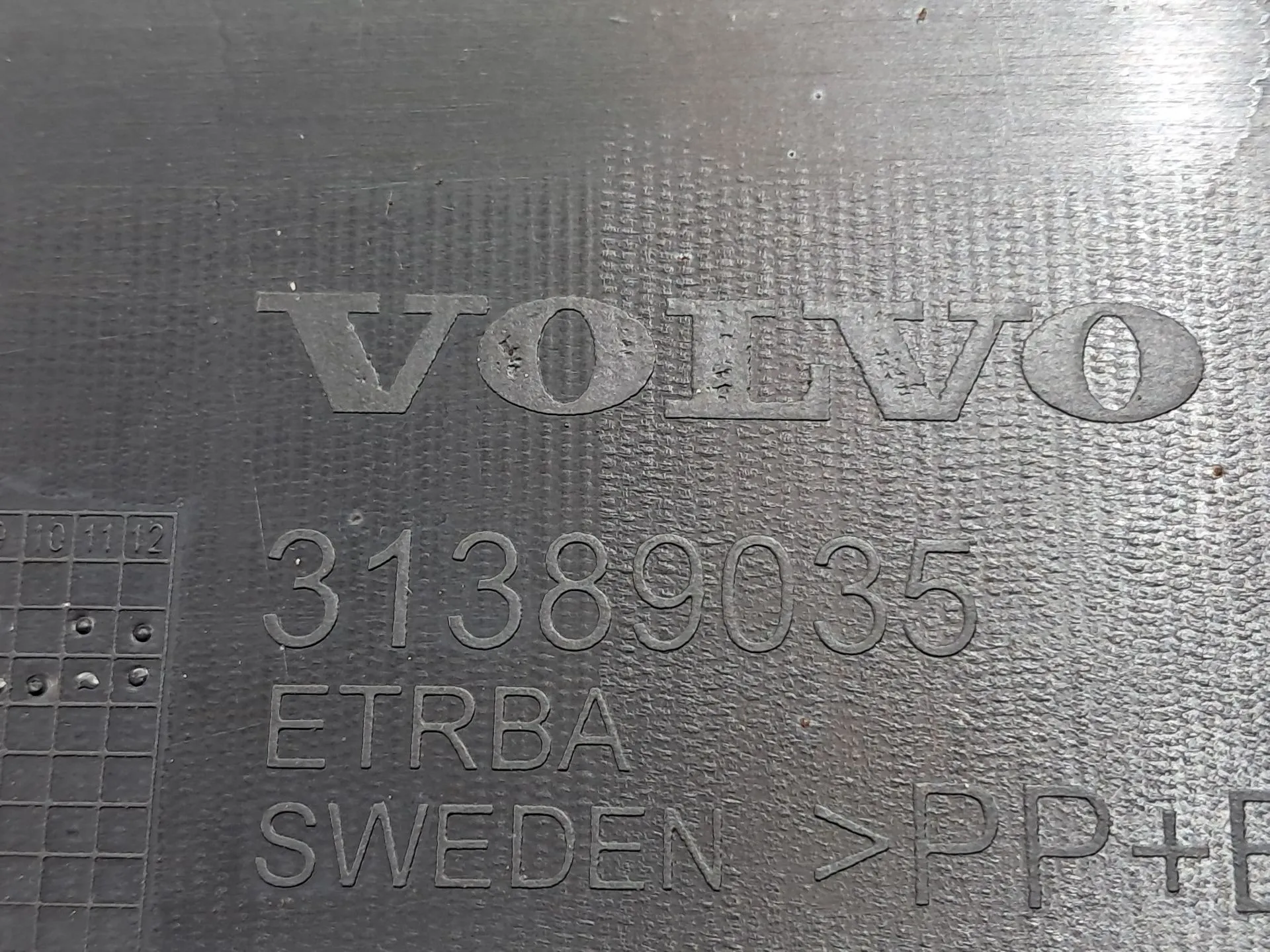 Revestimiento puerta del maletero VOLVO XC90 II Imagem-8