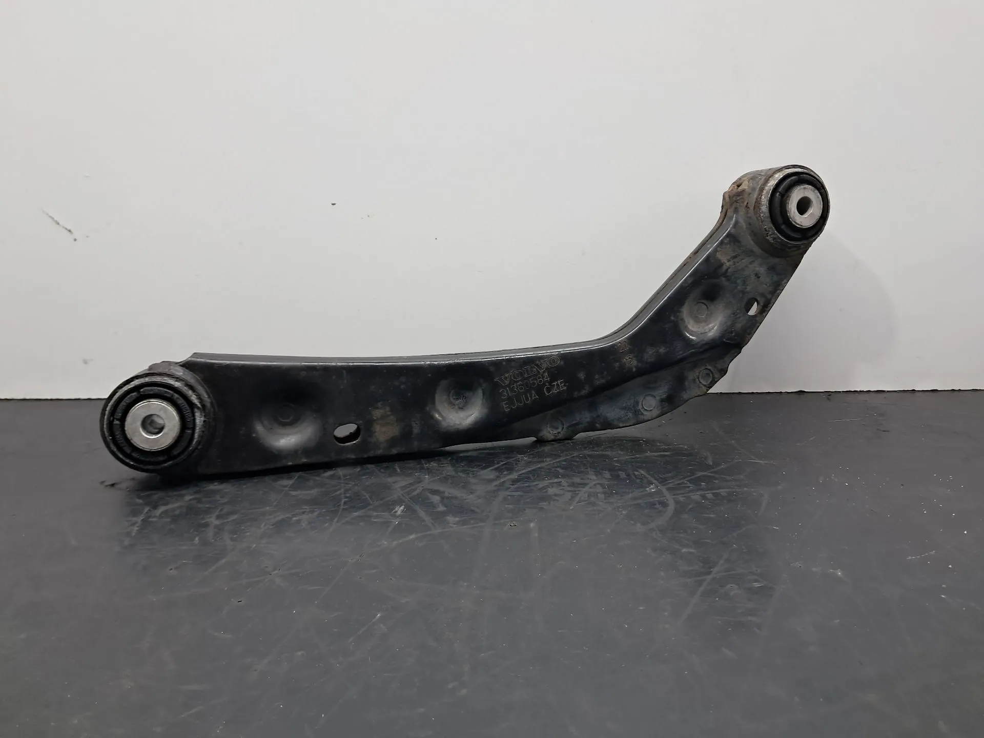 Braço de suspensão trás esquerdo VOLVO XC90 II