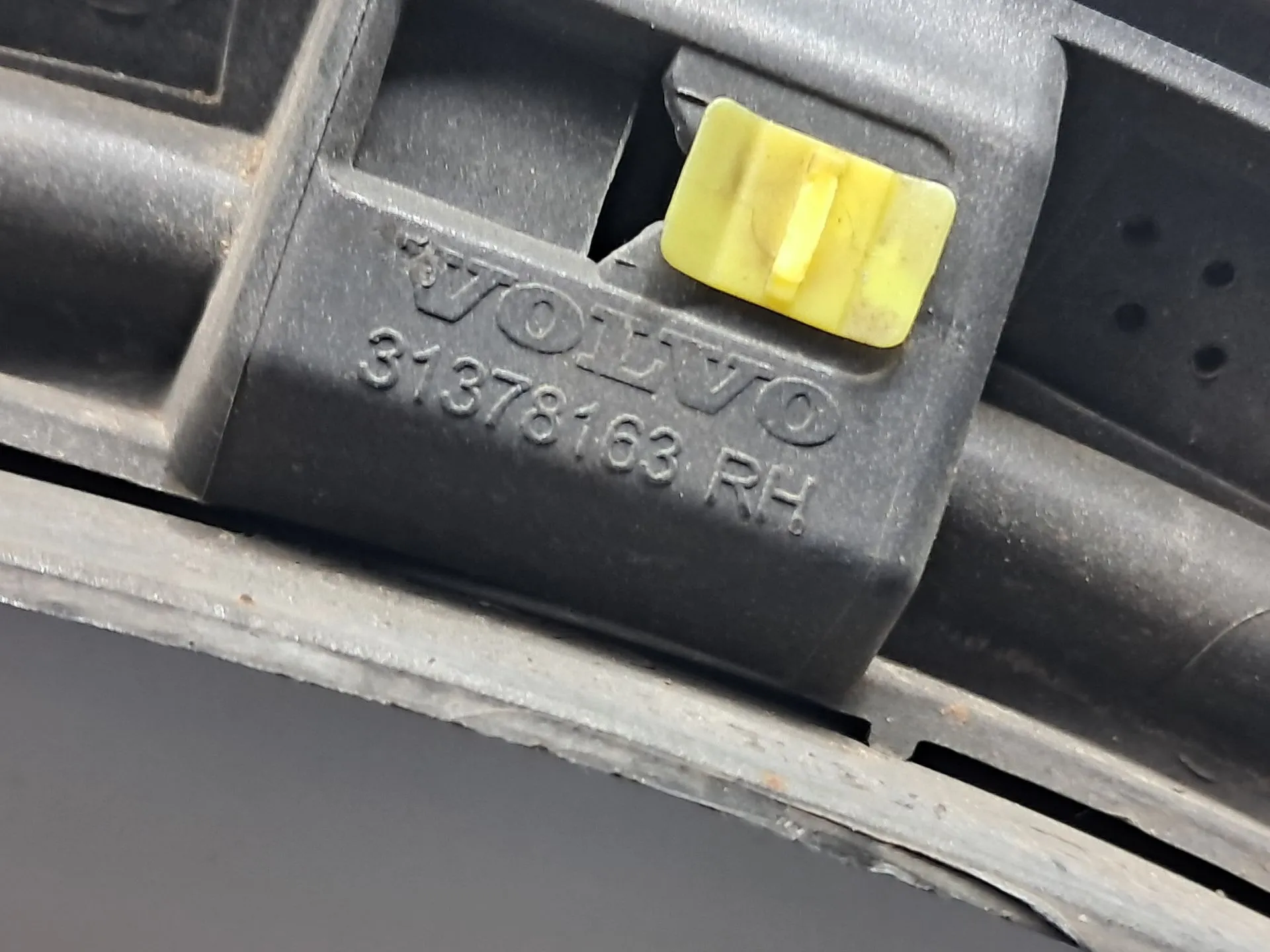 Friso / Acabamento VOLVO XC90 II Imagem-24